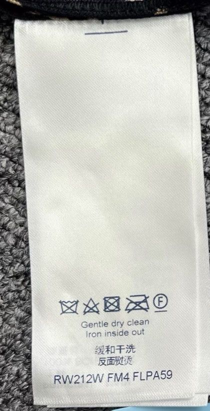 Louis Vuitton LOUIS VUITTON monogram full print twill silk shorts K12 Size 25" / US 0 / IT 36 - 7 Thumbnail
