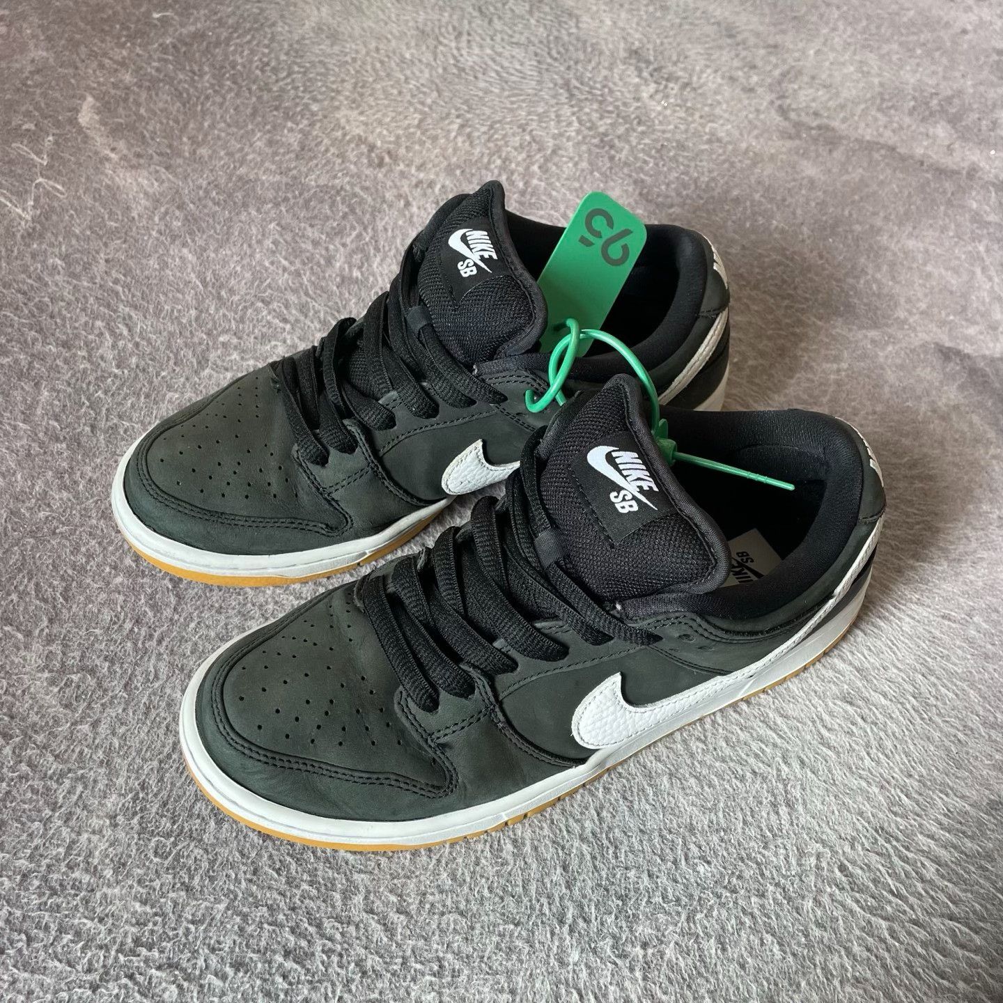 Nike Nike Black Lowtop Sneakers 40 Men Size US 7.5 / EU 40-41 - 1 Thumbnail