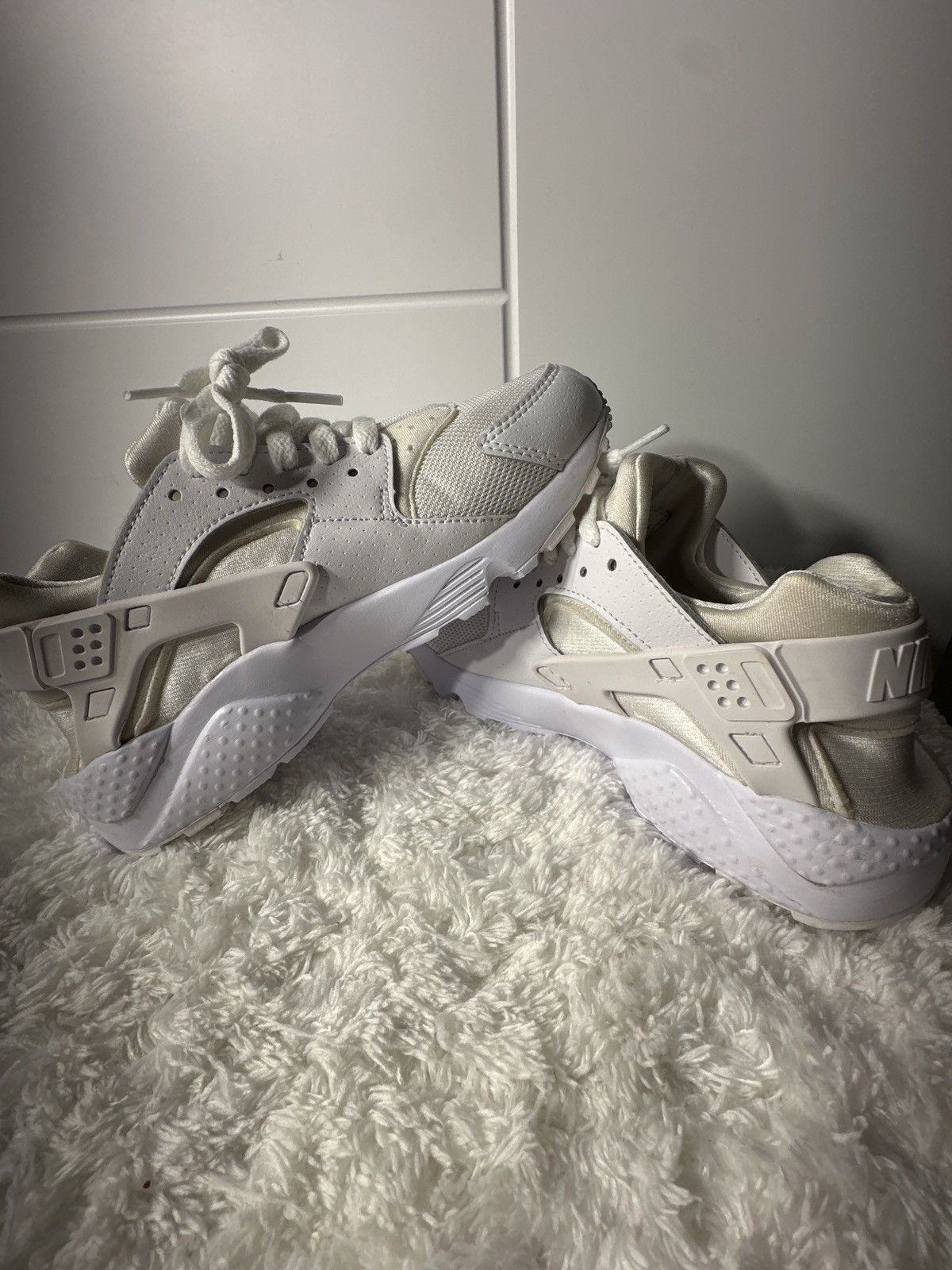 Nike Nike Huarache Run GS Whiteout White Sneakers Size US 5.5 / IT 35.5 - 5 Thumbnail