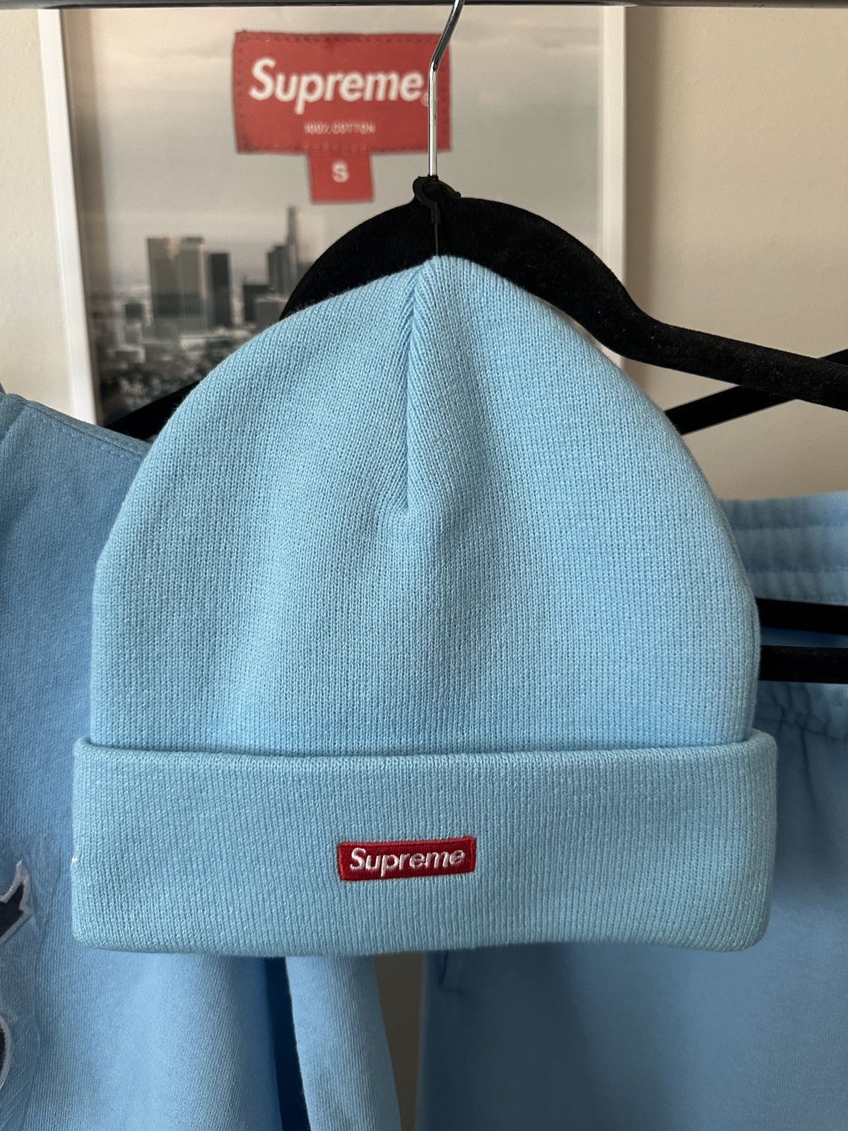 New Era × Supreme New Era® Devil S Logo Beanie Size ONE SIZE - 1 Thumbnail