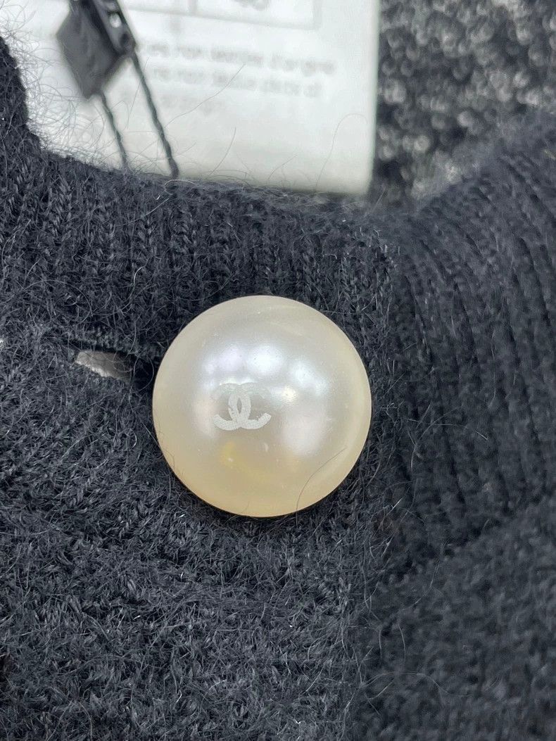 Chanel Chanel Black Knit Cardigan with Pearl Buttons -2505 Size US XXS / EU 40 - 3 Thumbnail