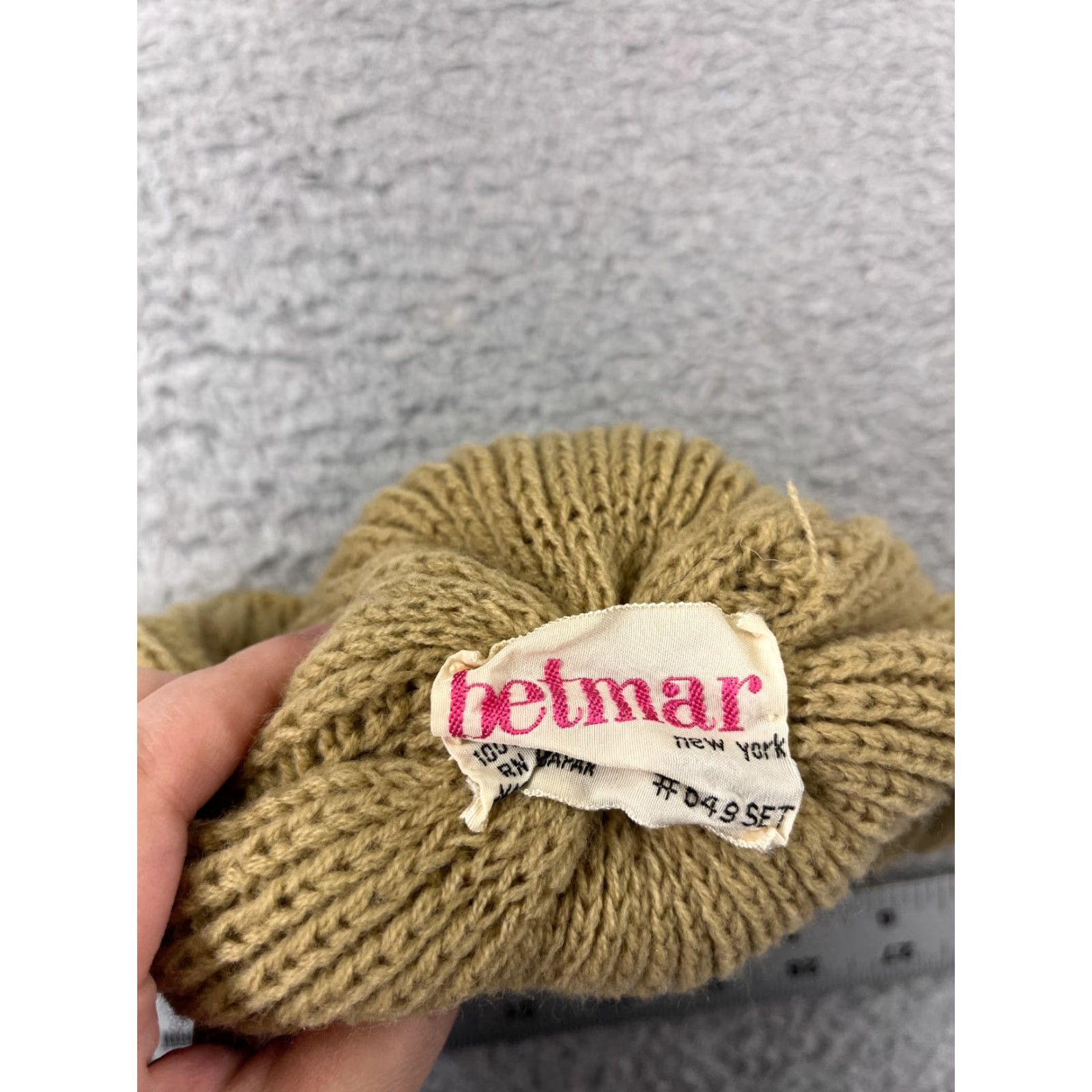 Vintage Betmar Beanie Hats One Size Beige Knit 100% Acrylic Wool-Blend Ski Toque Womens II Size ONE SIZE - 6 Thumbnail