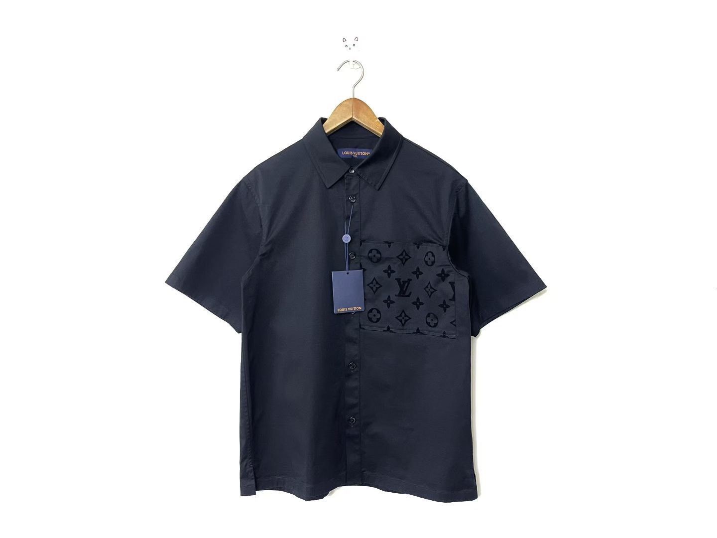 Louis Vuitton Louis Vuitton Black Shirt m Men Size US M / EU 48-50 / 2 - 1 Thumbnail