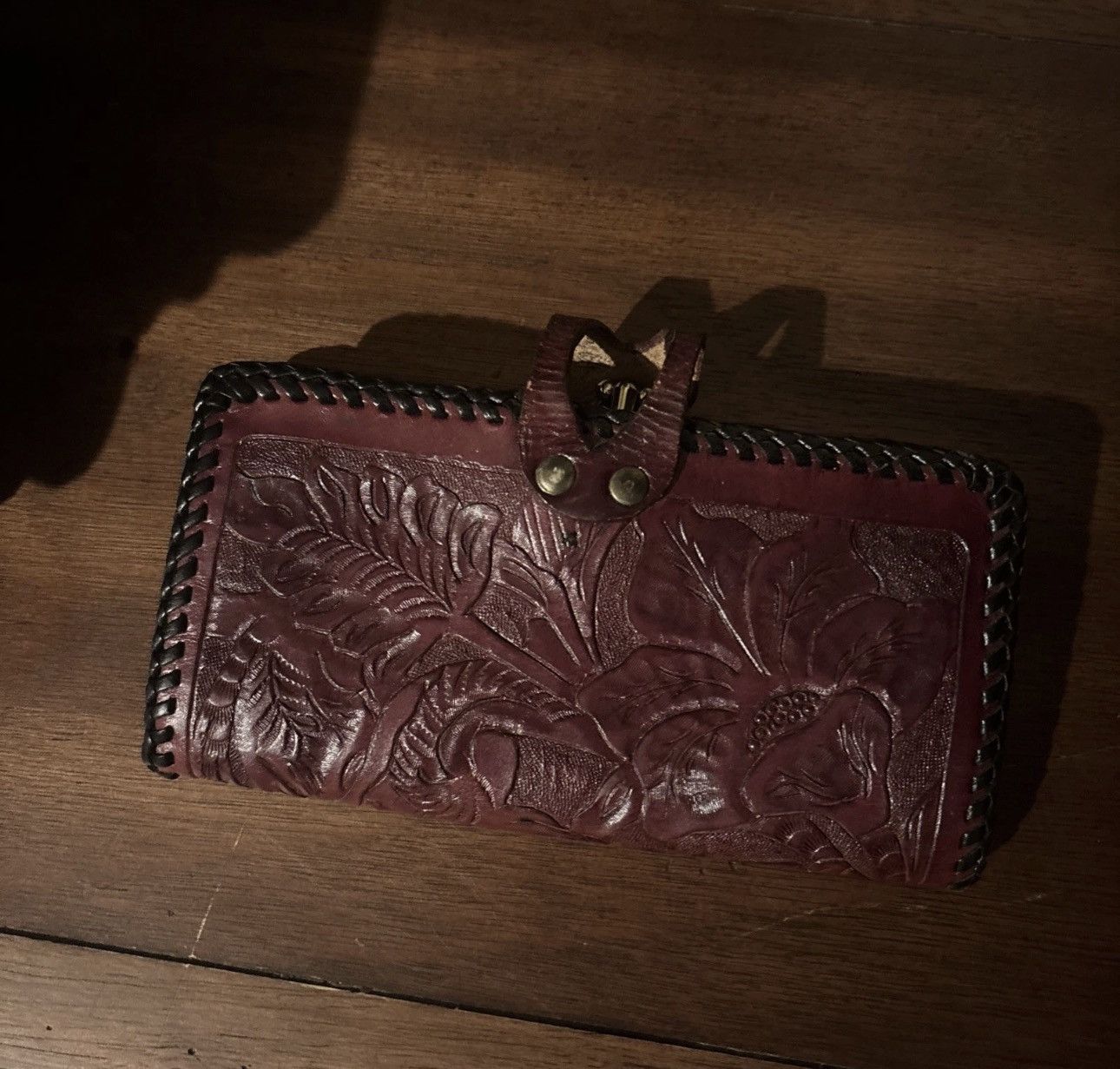 Other vintage hand-tooled leather wallet Size ONE SIZE - 1 Thumbnail