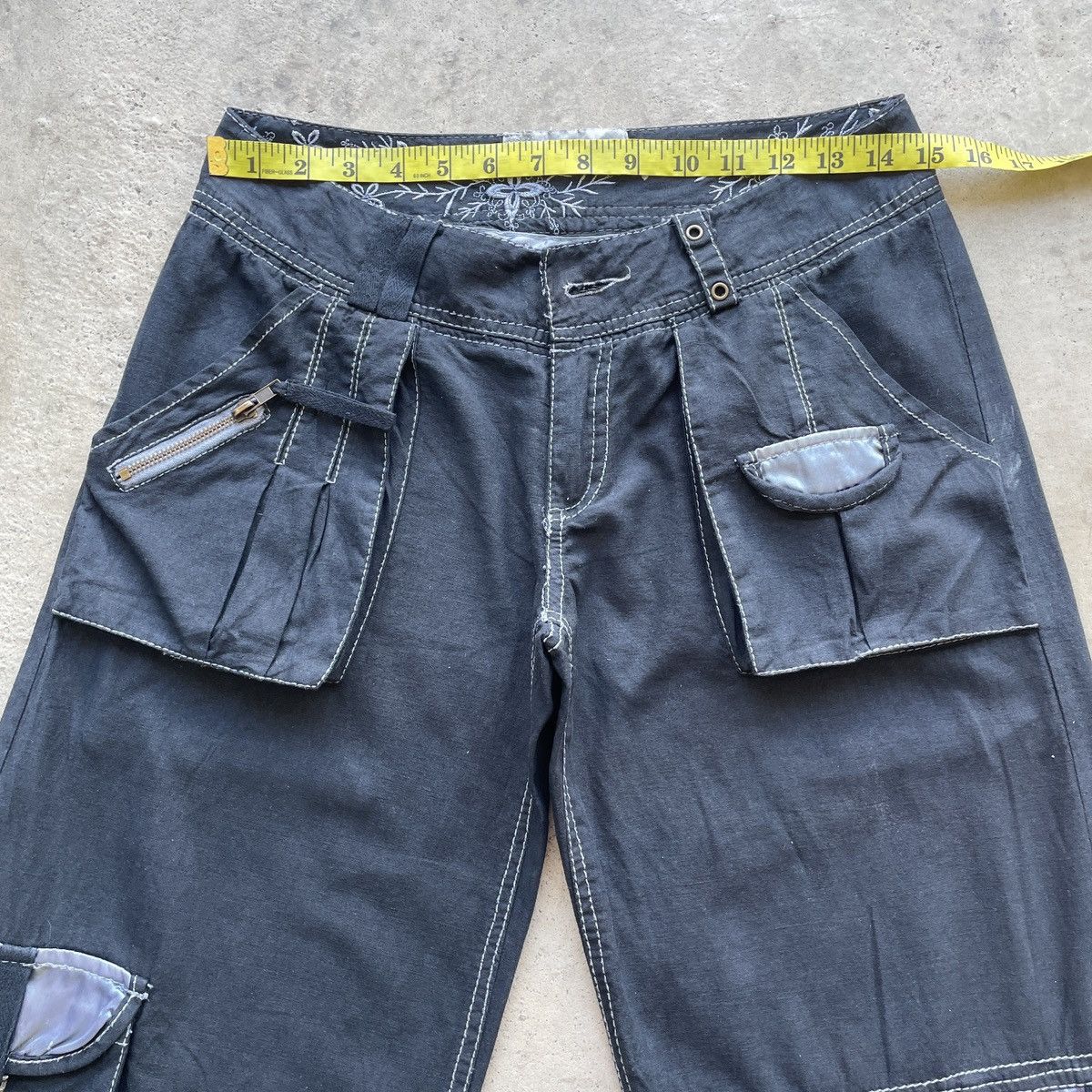 Japanese Brand Vintage Japanese Black Cargo Baggy Pants Tactical W30 Size US 30 / EU 46 - 5 Thumbnail
