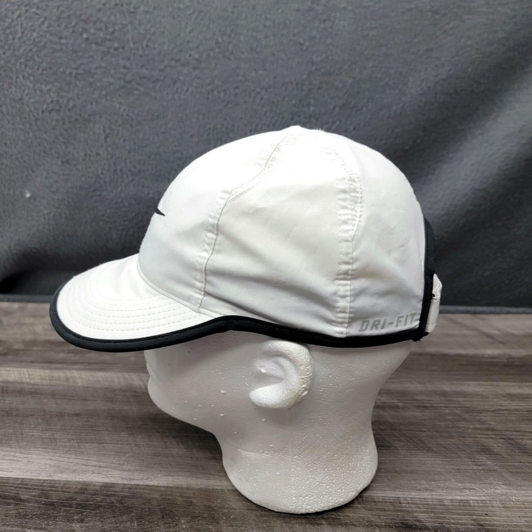 Nike Nike Mens One Size White Featherlight Dri-FIT Running Sports Cap Strap Back Size ONE SIZE - 3 Thumbnail