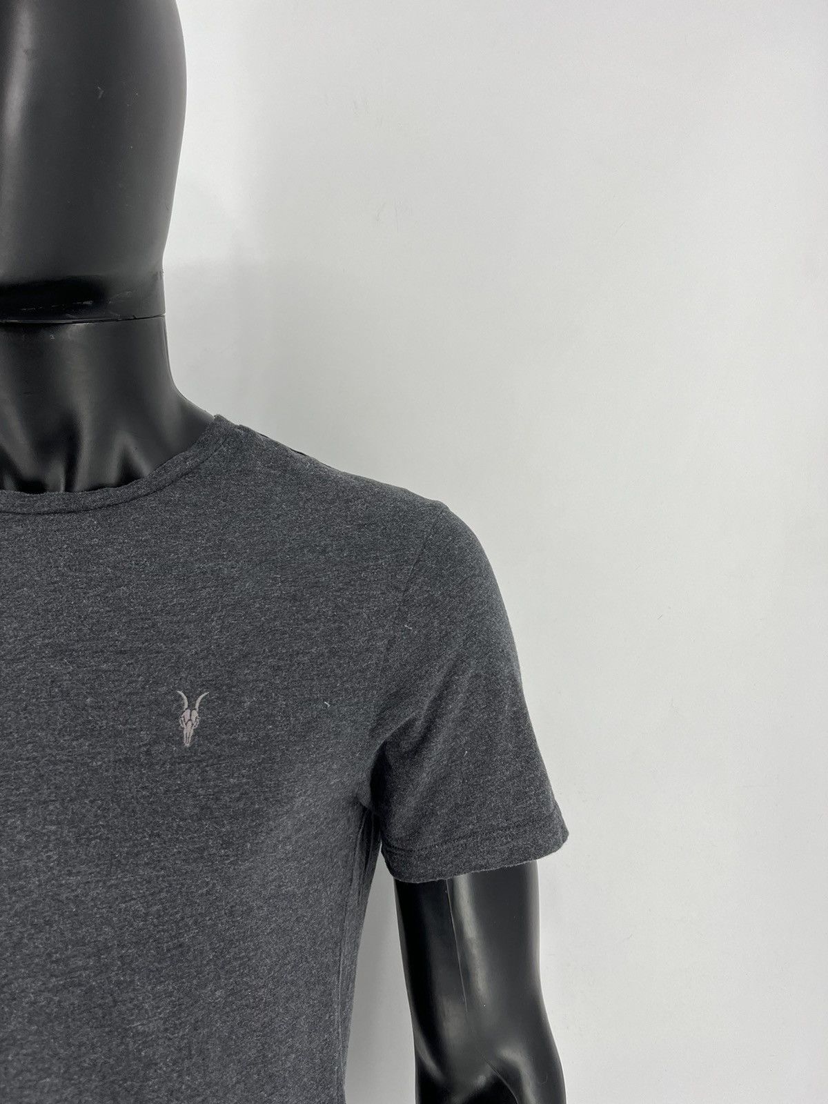 Allsaints Vintage Y2K Allsaints T-shirt luxury sportswear size M Size US M / EU 48-50 / 2 - 6 Thumbnail
