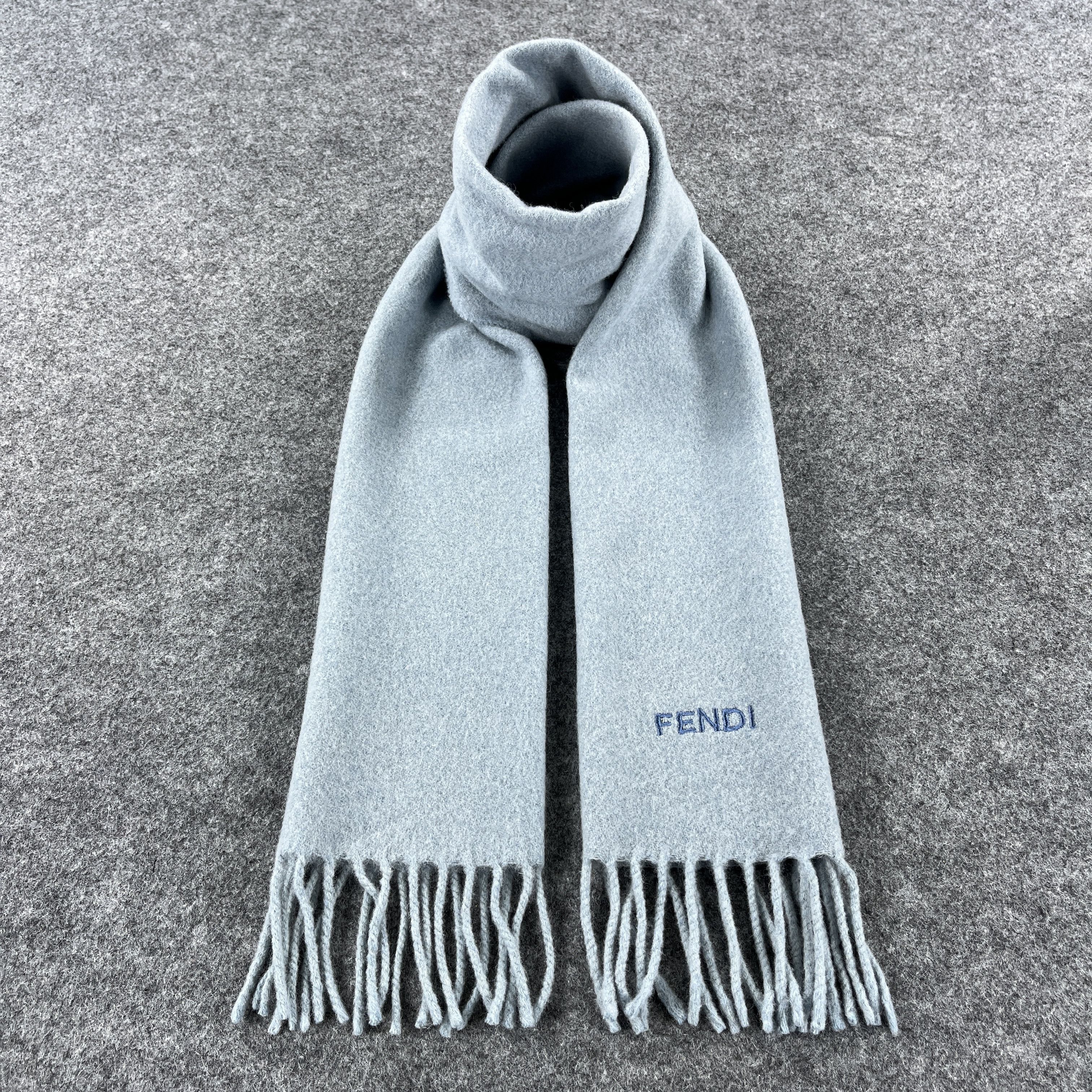 Fendi Fendi Scarf / Muffler / Neckwear T1446 Size ONE SIZE - 1 Thumbnail