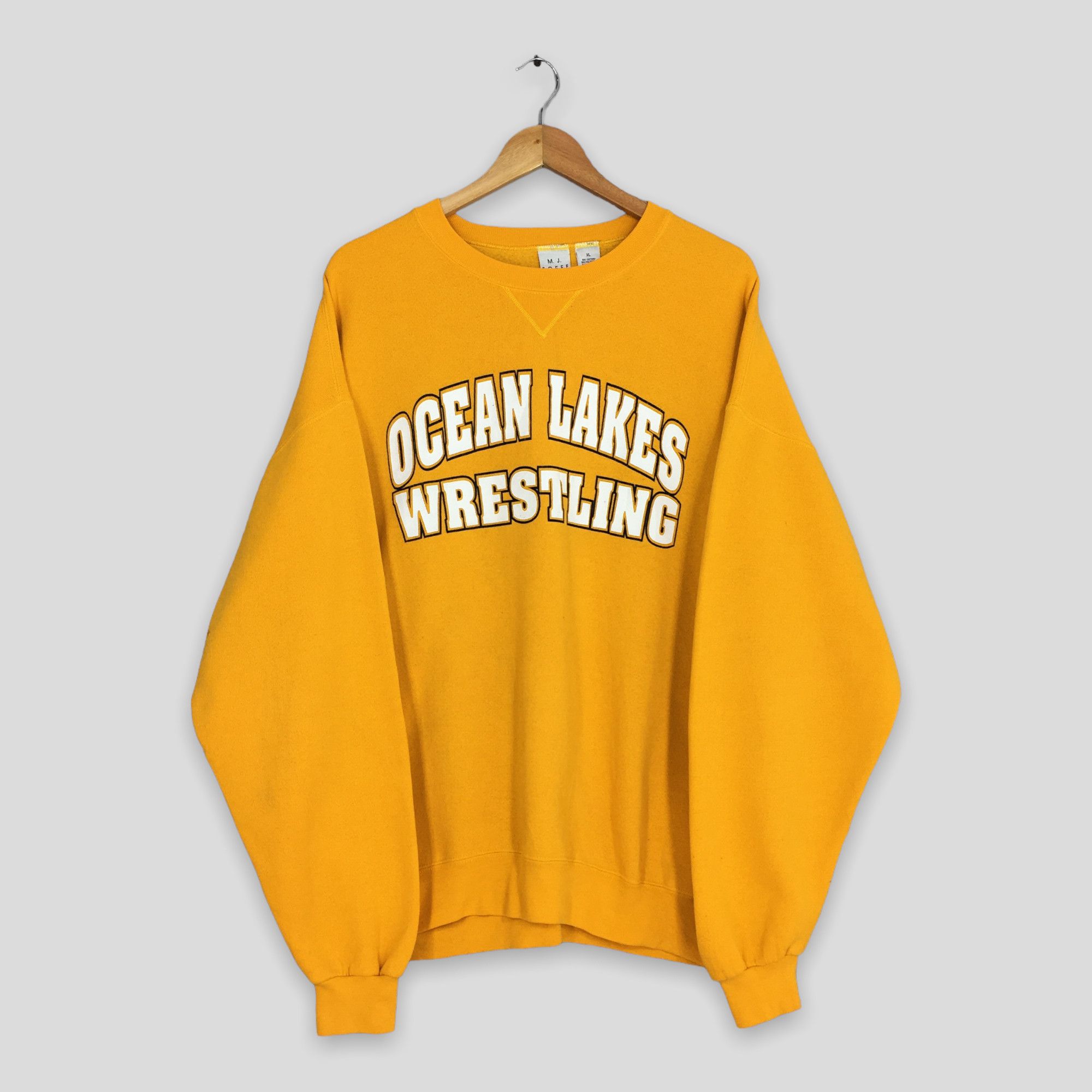 Vintage Vintage 90s Ocean Lake Wrestling Yellow Sweatshirt XLarge Size US XL / EU 56 / 4 - 1 Thumbnail