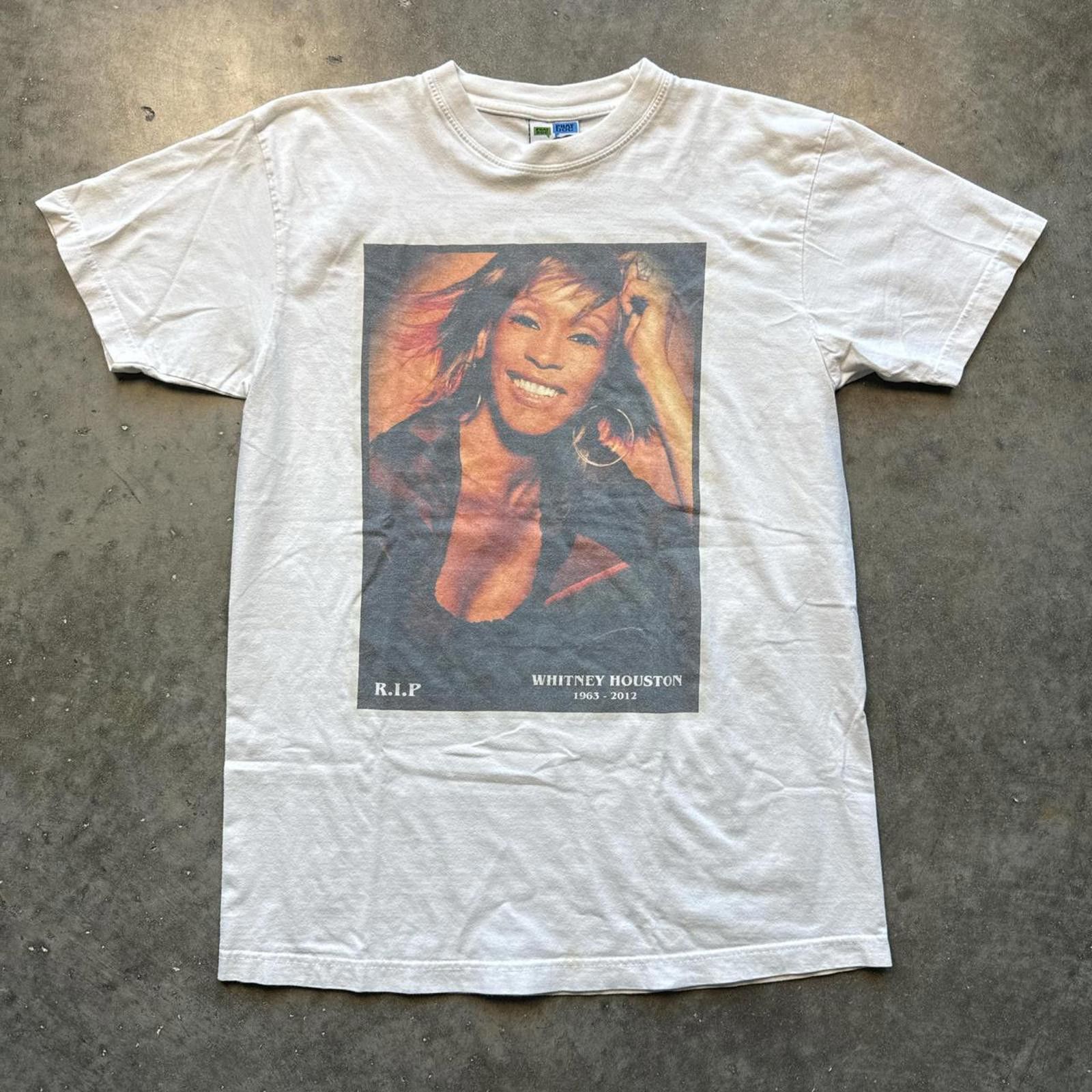 Other Whitney Houston Memorial Vintage Y2k Graphic T-Shirt Size US M / EU 48-50 / 2 - 1 Thumbnail