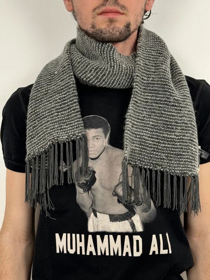 Giorgio Armani 2000s Giorgio Armani Grey Cozy Scarf Size ONE SIZE - 2 Thumbnail