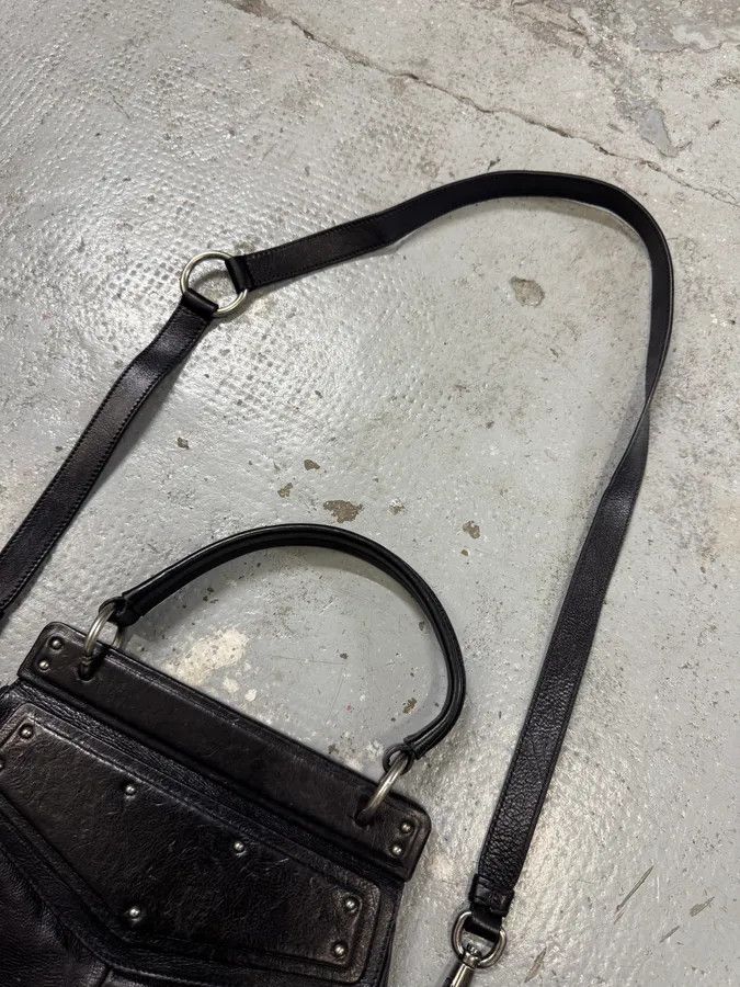 Yves Saint Laurent FW2002 Yves Saint Laurent Mombasa Black Leather Shoulder Bag by Tom Ford Size ONE SIZE - 5 Thumbnail