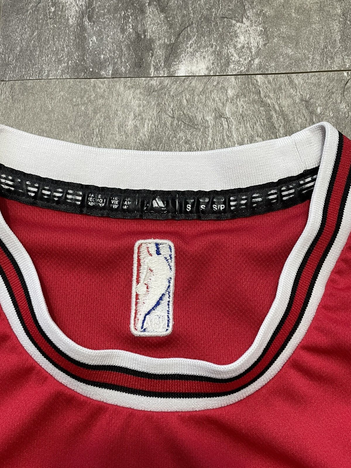 Adidas 2015 Chicago Bulls Derrick Rose Adidas NBA Basketball Jersey Size US S / EU 44-46 / 1 - 5 Thumbnail