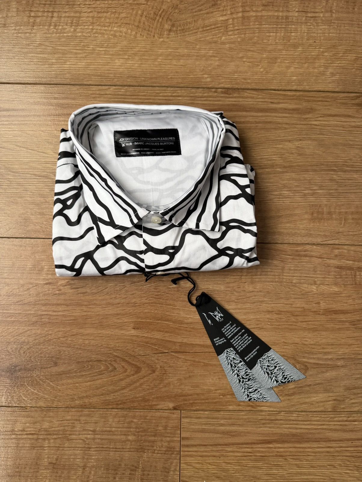 Marc Jacques Burton MJB joy division unknown pleasures shirt Size 42L - 4 Thumbnail