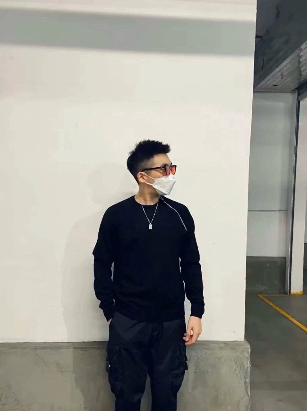 Dior black irregular zip sweatshirt by dior Size US S / EU 44-46 / 1 - 8 Thumbnail