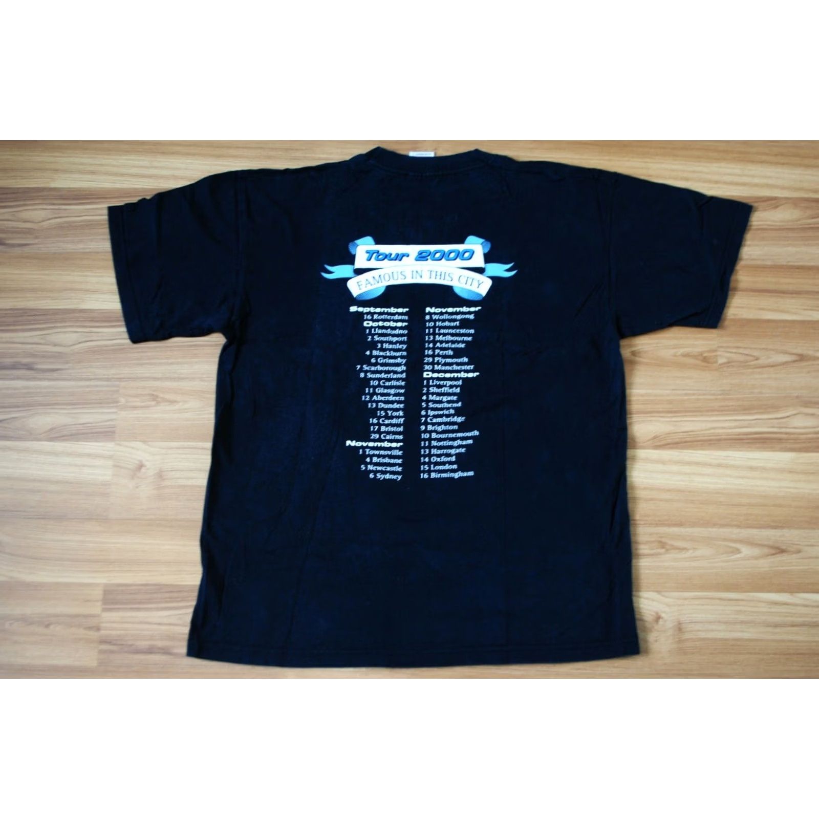 Vintage STATUS QUO TOURNEE 2000 FAMOUS IN THE LAST CENTURY T-SHIRT VINTAGE MENS XL RARE Black Screen Stars Shirt Mens XL Vintage T-Shirt Size US XL / EU 56 / 4 - 6 Thumbnail