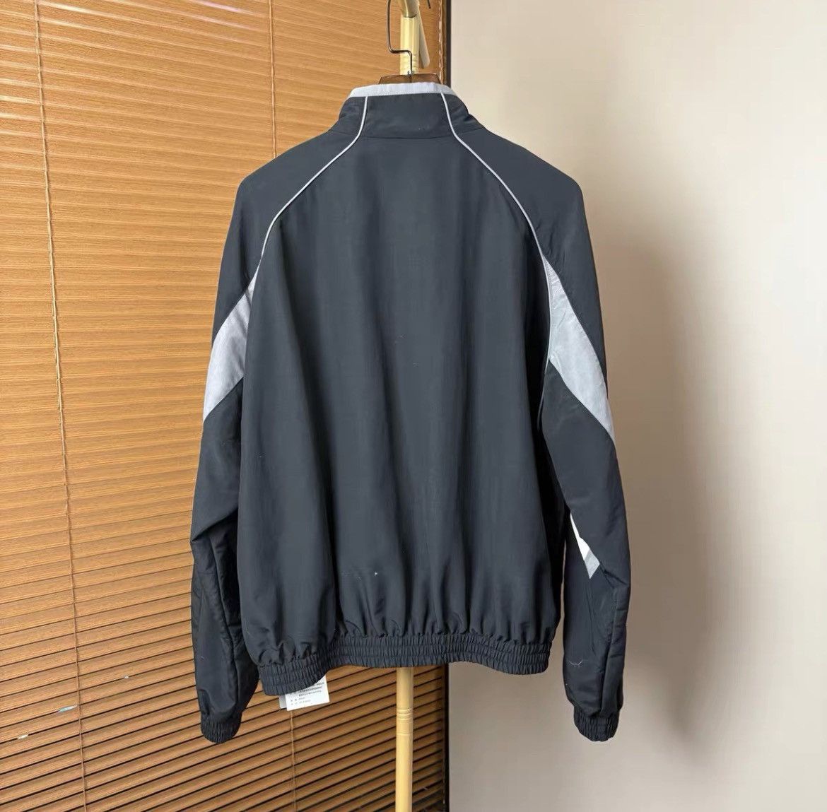Balenciaga Balenciaga latest black loose stand up collar zipper jacket Size US S / EU 44-46 / 1 - 2 Thumbnail