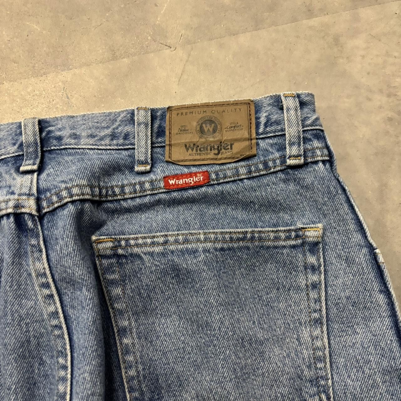 Japanese Brand × Vintage Crazy Vintage Y2K/2000s Light Wash Essential Denim Jeans! Size US 34 / EU 50 - 7 Thumbnail