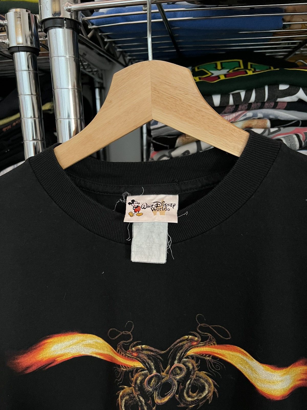 Disney 90s Walt World Mickey Mouse Dragons Flaming Tee Size US M / EU 48-50 / 2 - 3 Thumbnail