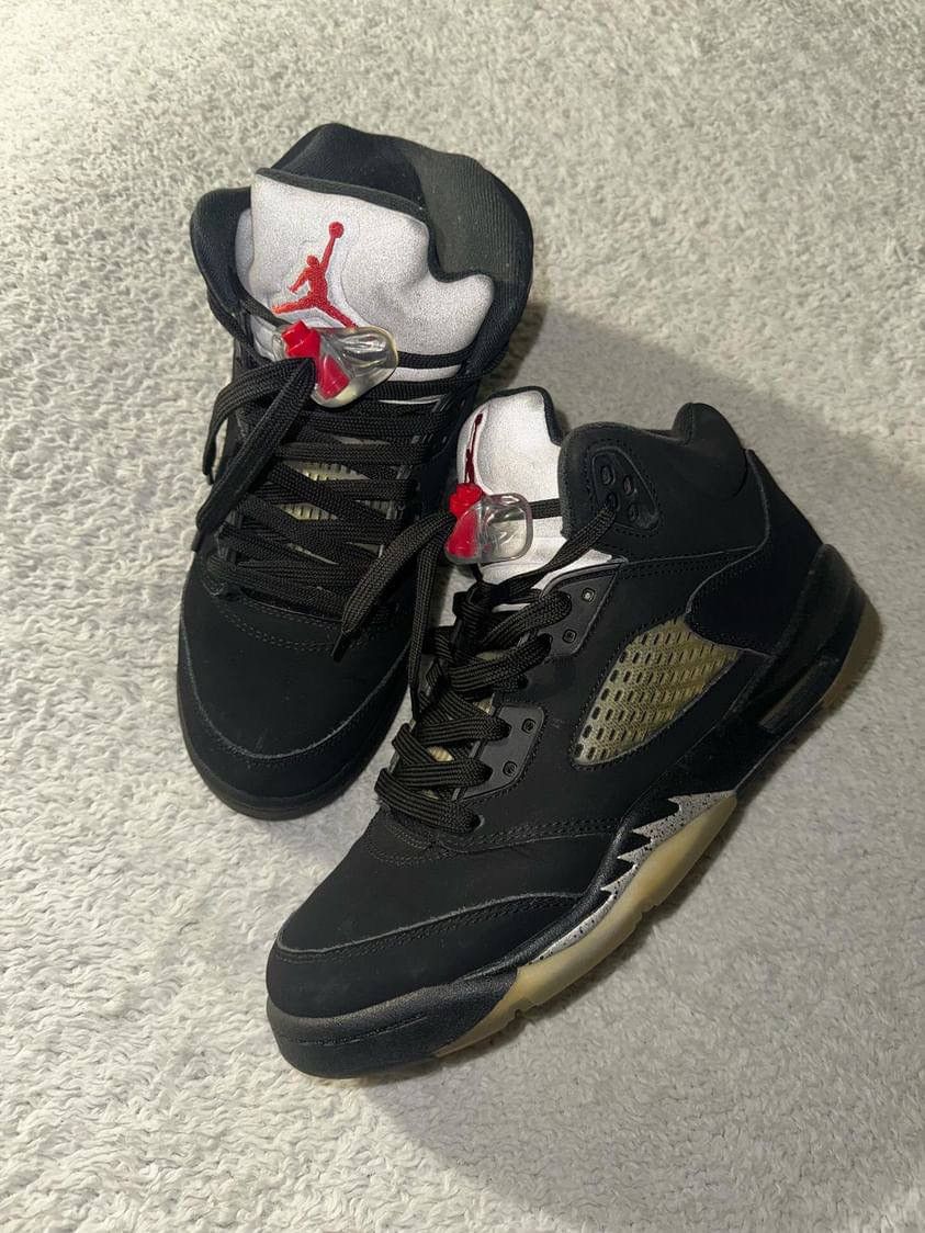 Jordan Brand Jordan 5 Retro Black Metallic Size US 7 / EU 40 - 1 Thumbnail