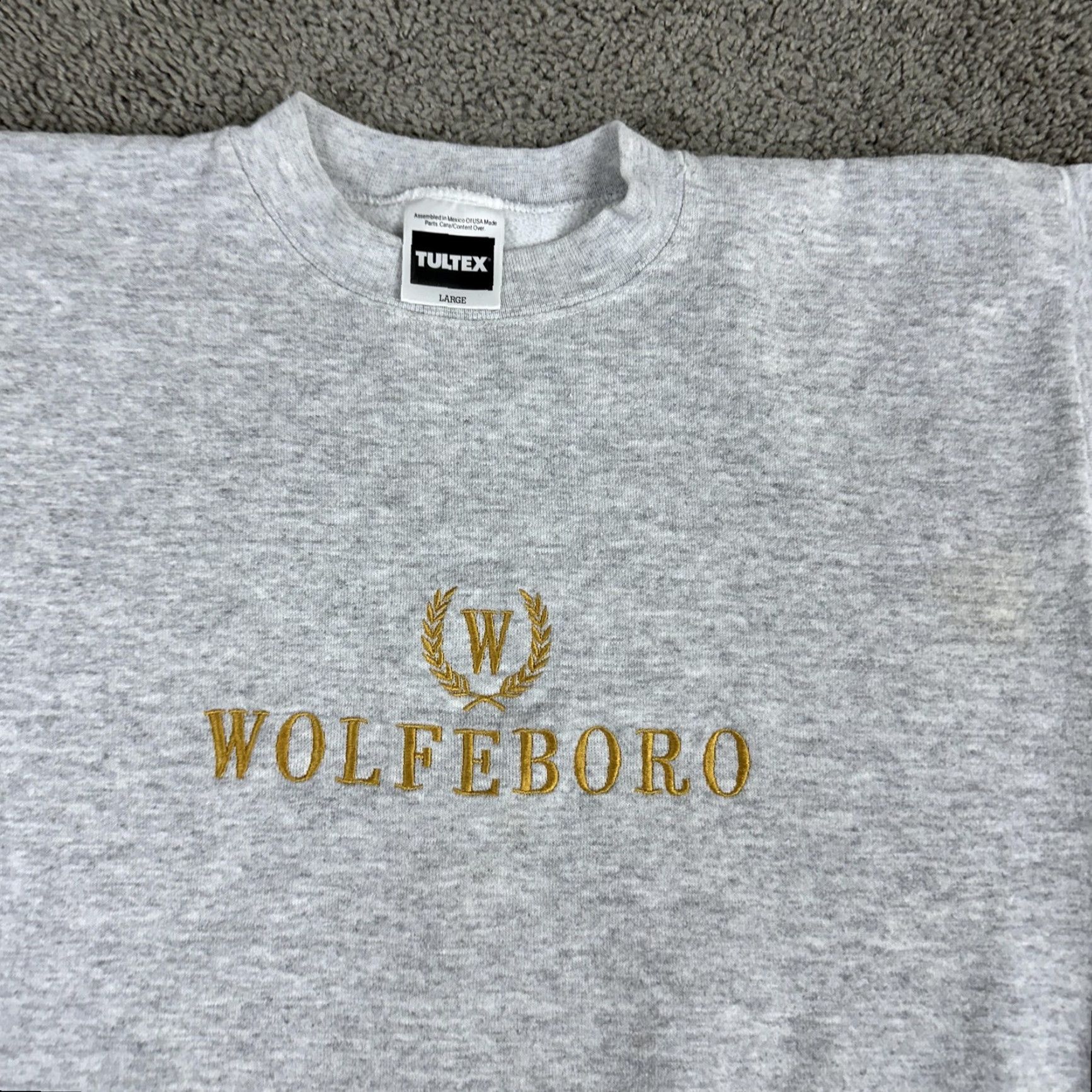 Tultex Tultex Wolfeboro Sweatshirt Mens Large Gray Pullover Embroidered Crest Crewneck Size US L / EU 52-54 / 3 - 3 Thumbnail