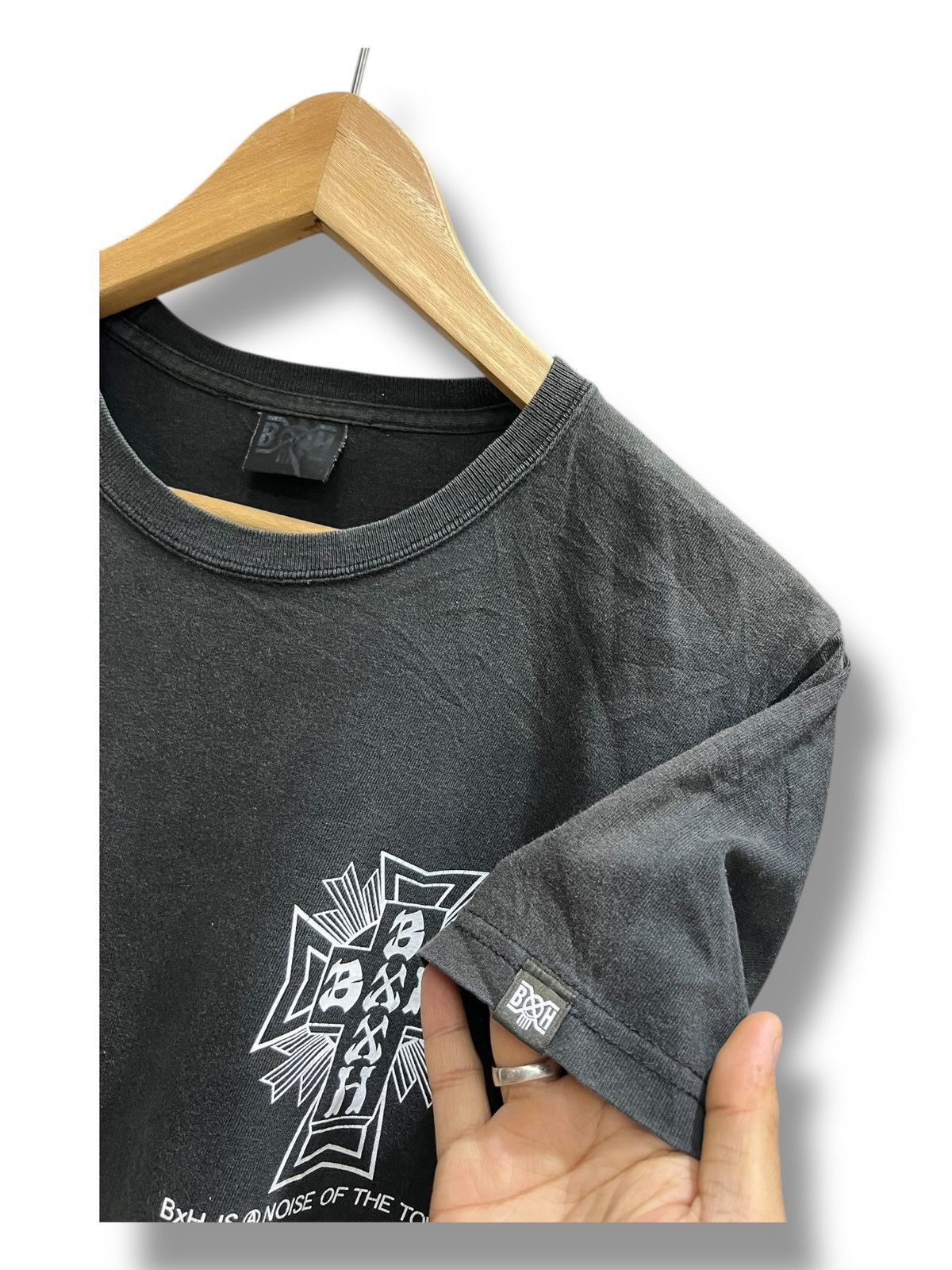 Bounty Hunter Vintage Bounty Hunter x signature BxH cross logo graphic Size US M / EU 48-50 / 2 - 6 Thumbnail