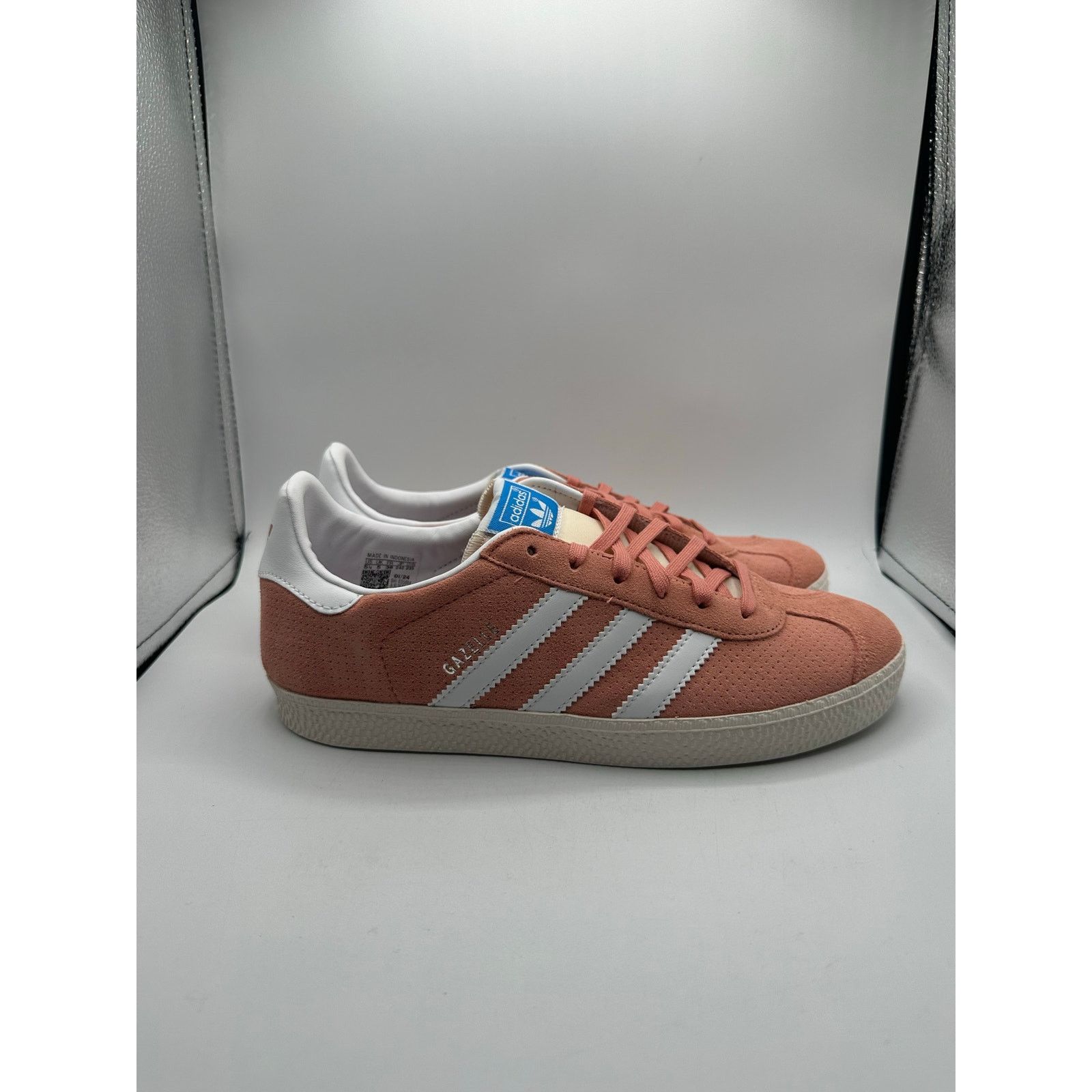 Adidas Adidas Gazelle J “Wonder Clay” size 5.5y/7 women’s Size US 7 / IT 37 - 3 Thumbnail
