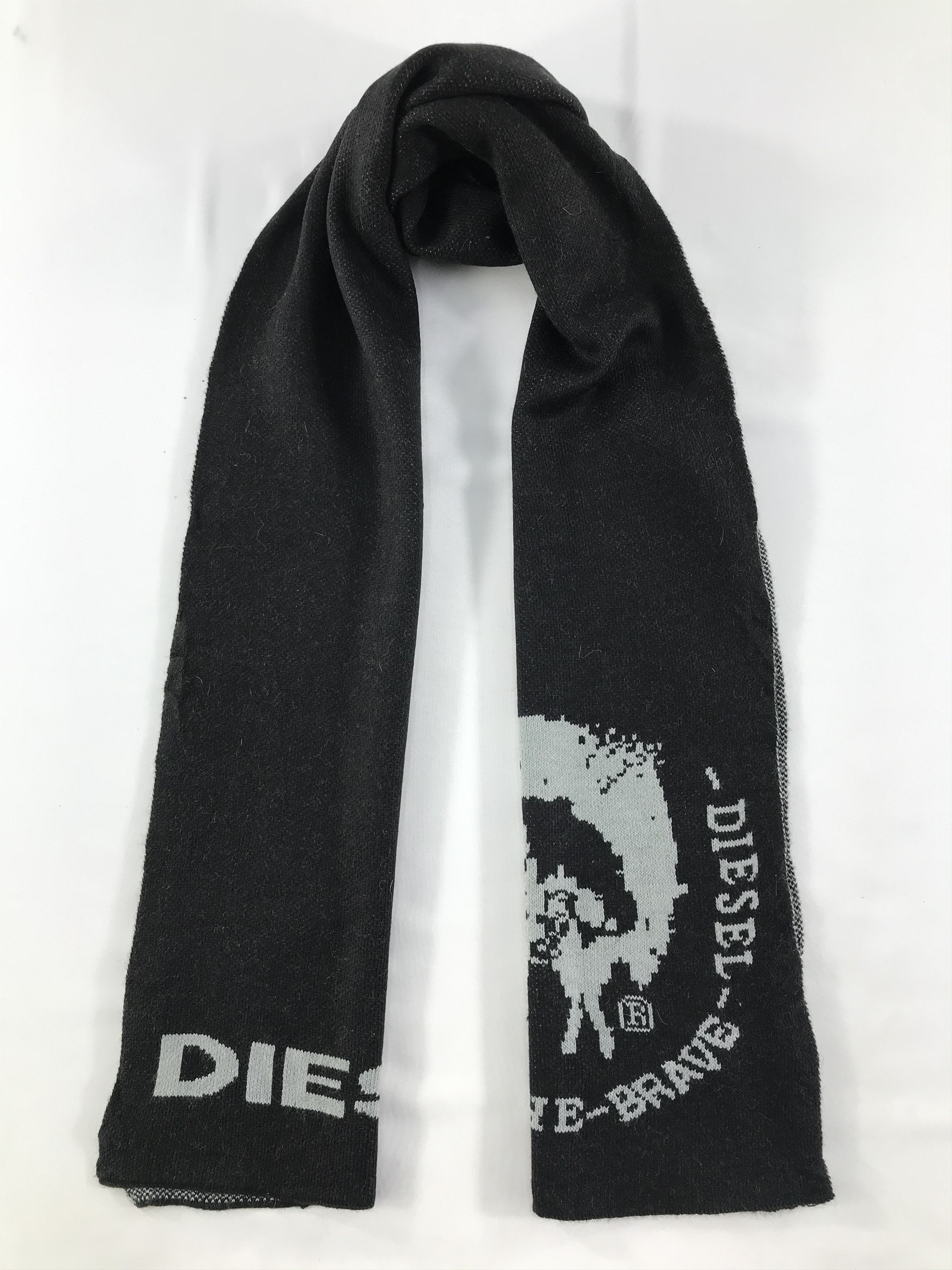 Diesel Vintage Diesel Scarf/Muffler/Neckwear MF881 Size ONE SIZE - 1 Thumbnail