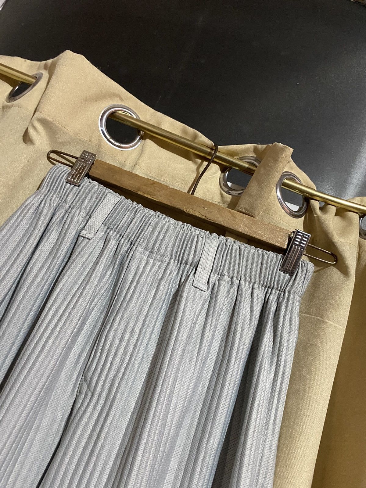 Homme Plisse Issey Miyake Homme Plisse Issey Miyake pleated trouser pants Size US 32 / EU 48 - 3 Thumbnail