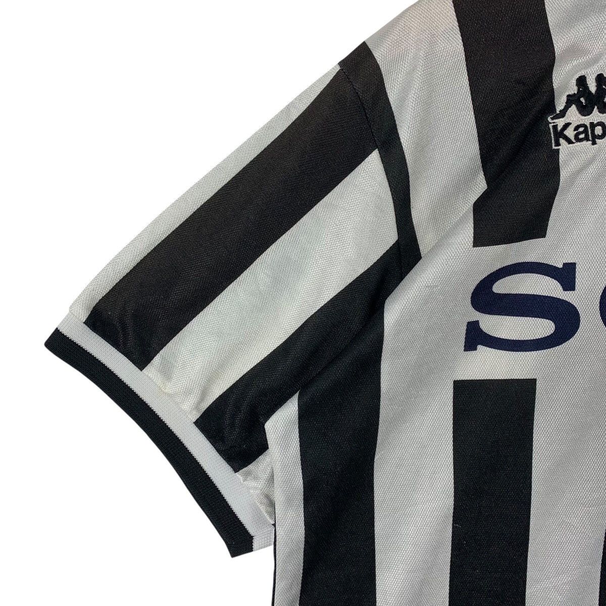 Kappa × Vintage Vintage 90s JUVENTUS HOME kappa jersey 96-97 seasons Size US L / EU 52-54 / 3 - 6 Thumbnail
