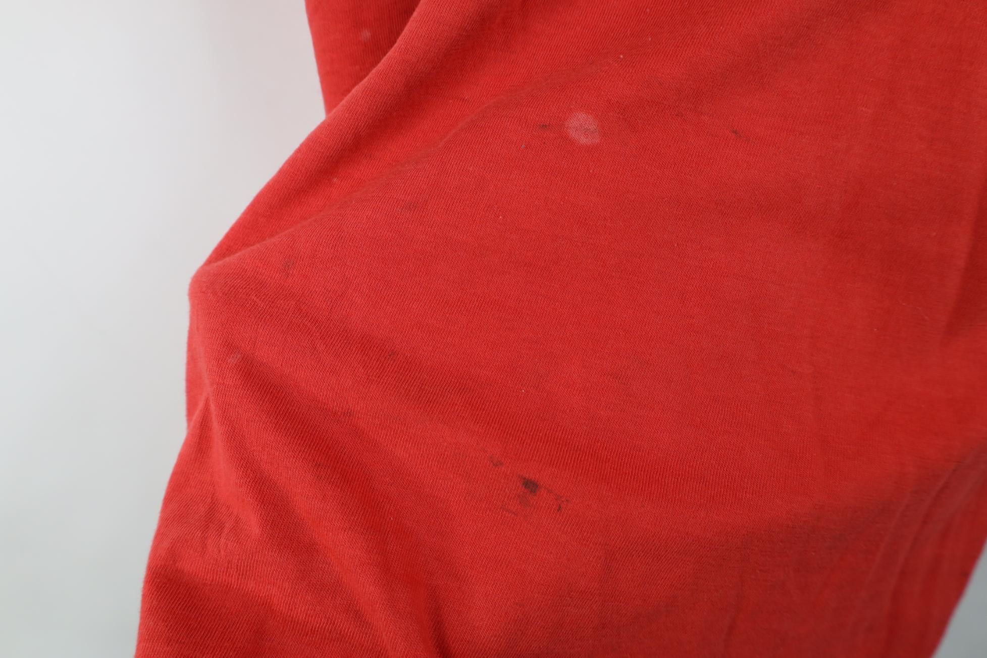 Nike Vintage 70s 80s Nike Thin Spell Out Swoosh T-Shirt Red USA Size US M / EU 48-50 / 2 - 7 Thumbnail
