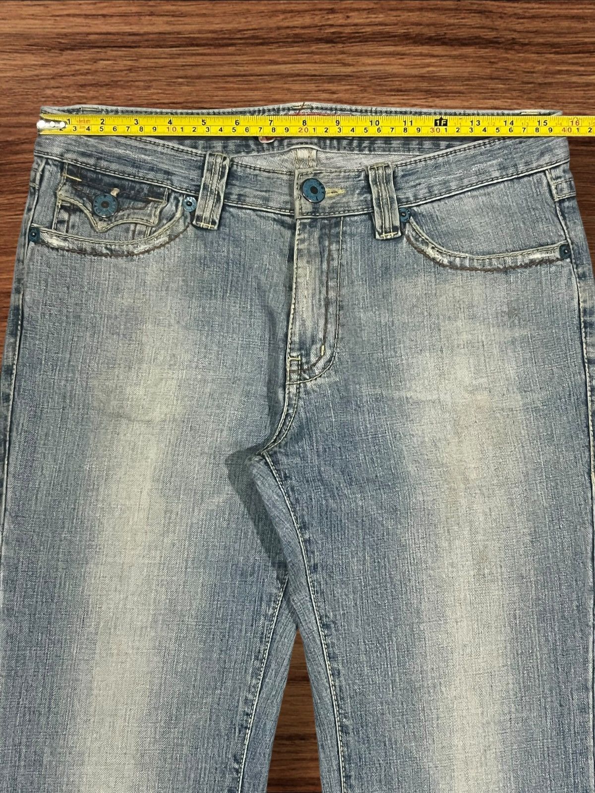Japanese Brand Vintage Japanese Brand Leavs Strawberry Blue Wash Flare Jean Size US 30 / EU 46 - 11 Thumbnail
