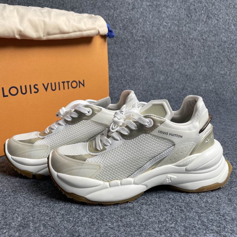 Louis Vuitton Louis Vuitton Run 55 Low Top Sneakers for Women 0079 Size US 7 / IT 37 - 1 Thumbnail