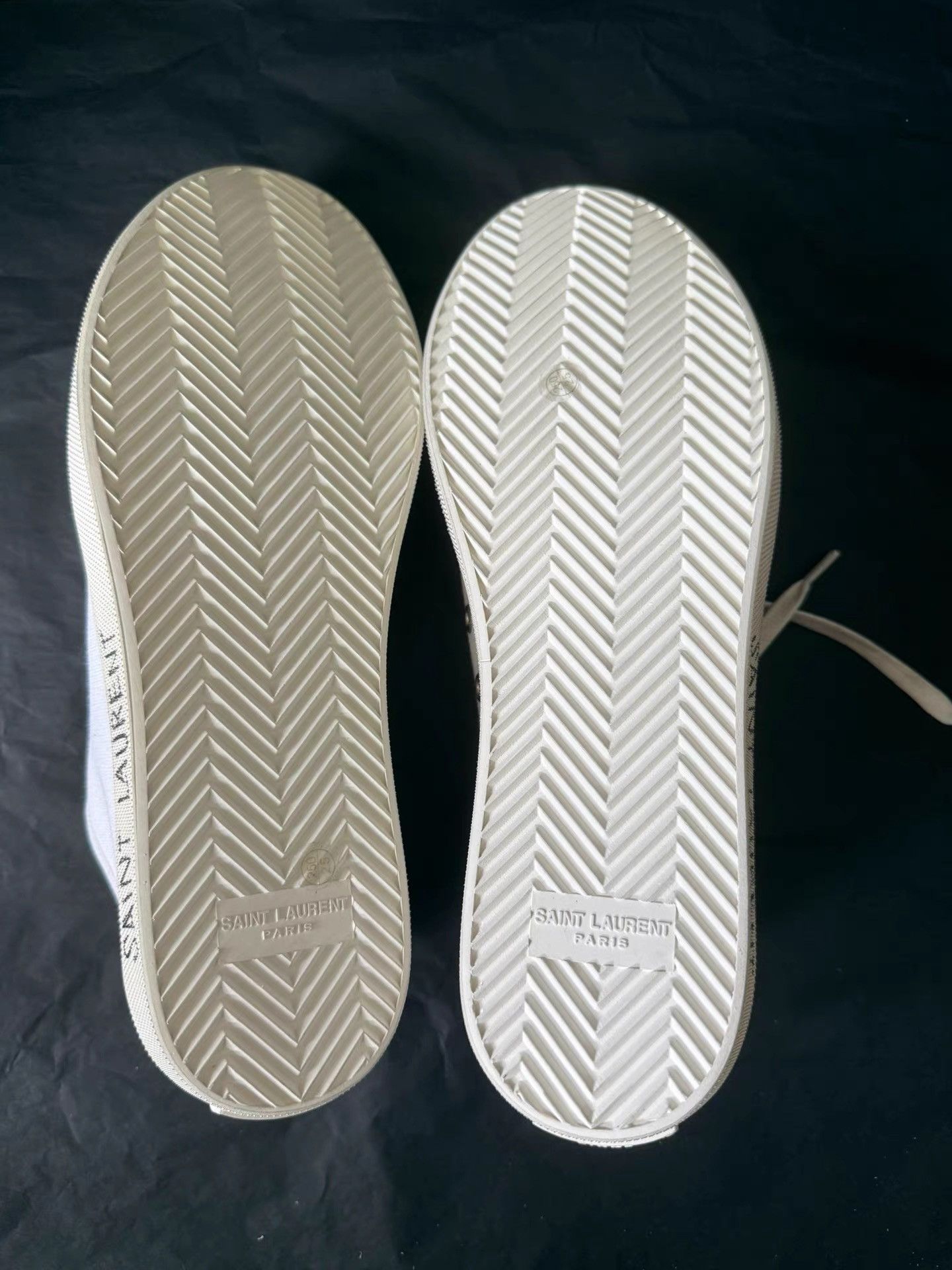 Saint Laurent Paris Saint Laurent Canvas Graffiti Letter White Sneakers K33 Size US 7 / EU 40 - 3 Thumbnail