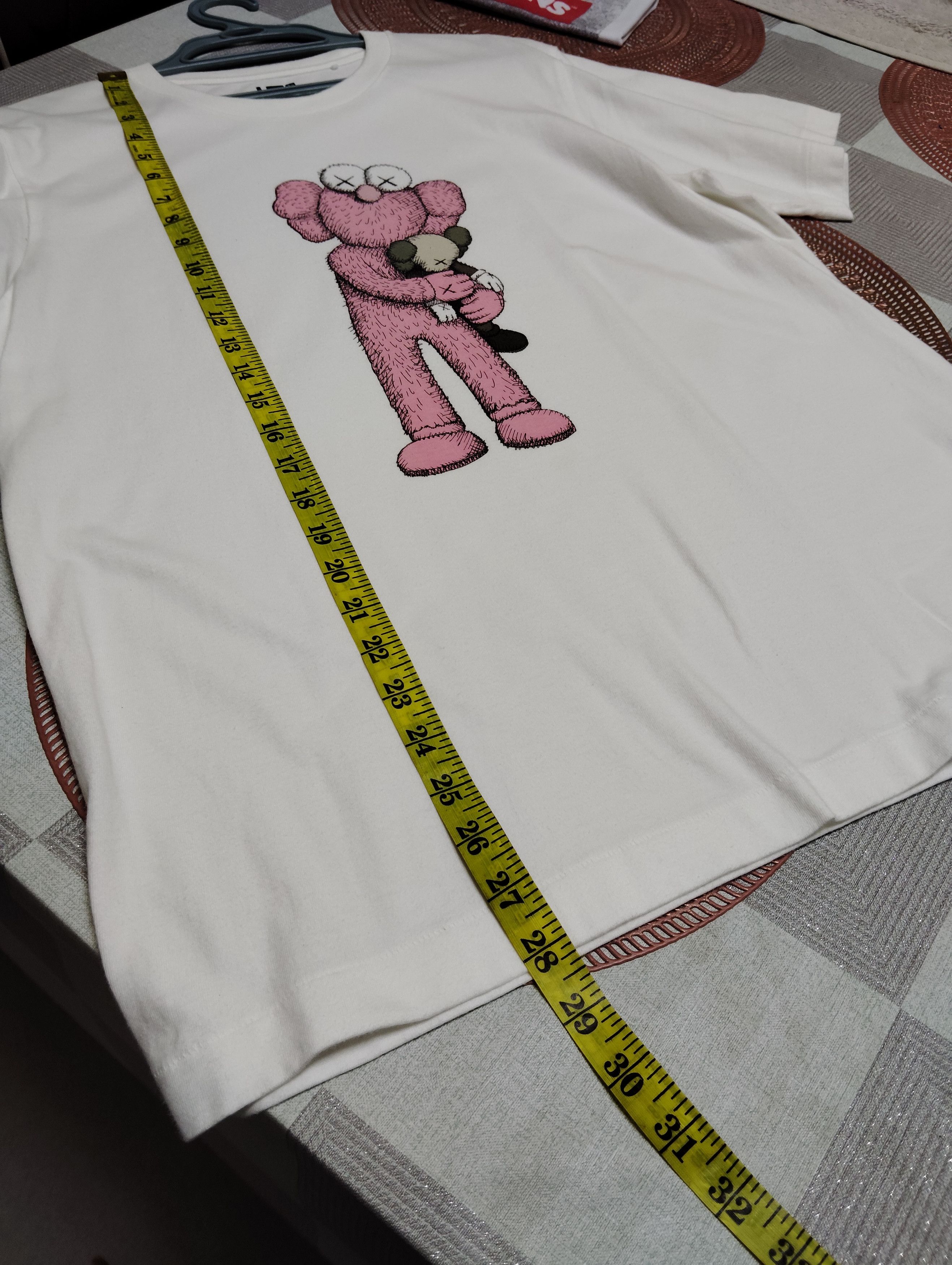 Japanese Brand × Kaws KAWS x UNIQLO PRINTED T-SHIRT Size US L / EU 52-54 / 3 - 11 Thumbnail