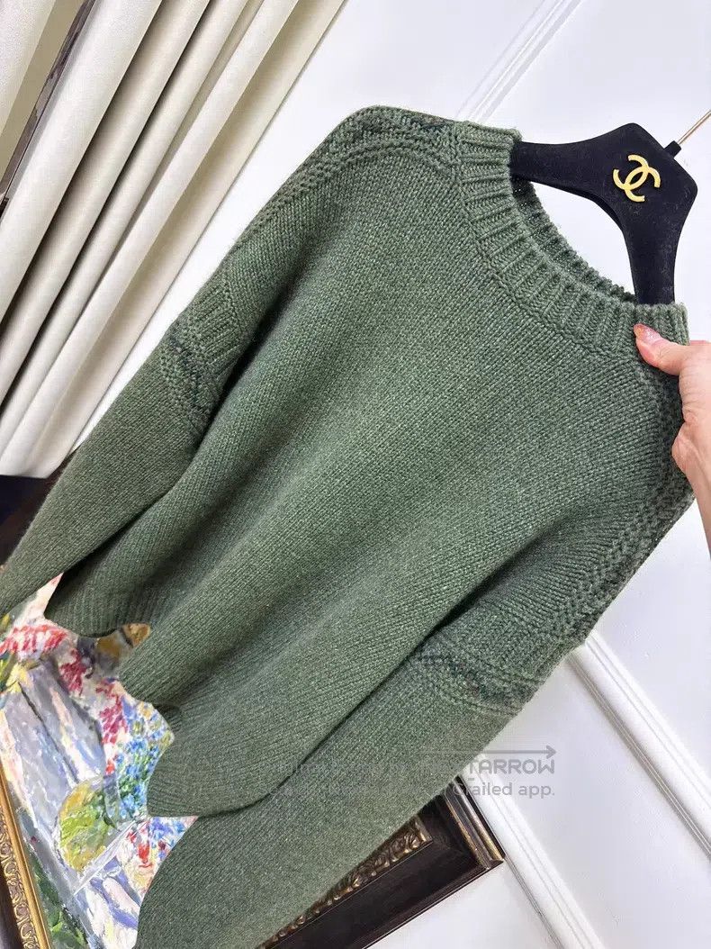 Loro Piana Loro Piana Carezza olive green round neck cashmere sweater Size L / US 10 / IT 46 - 8 Thumbnail