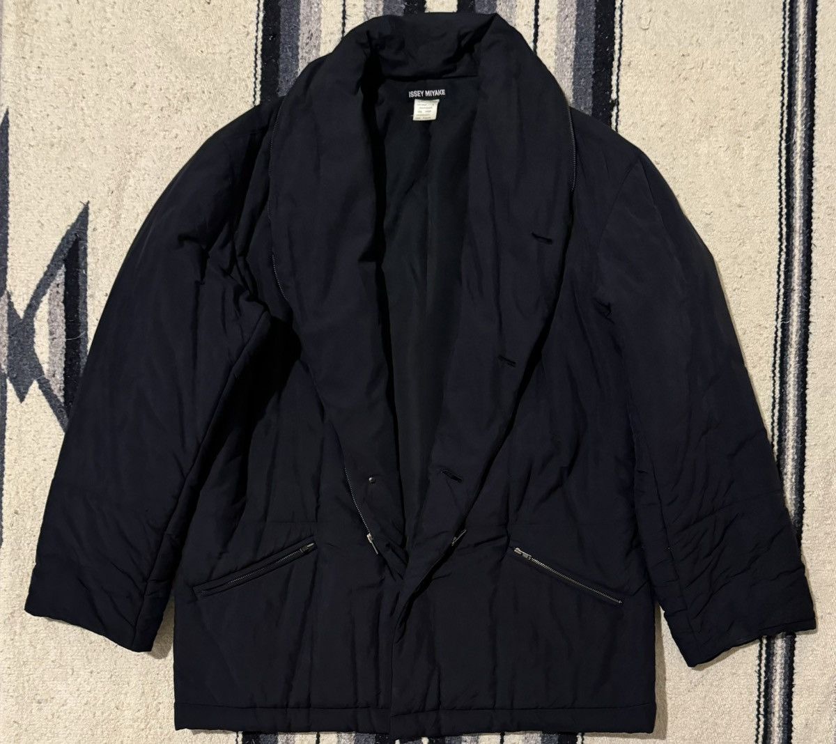 Issey Miyake 90s ISSEY MIYAKE Runway puffer zip button-up Size US L / EU 52-54 / 3 - 1 Thumbnail