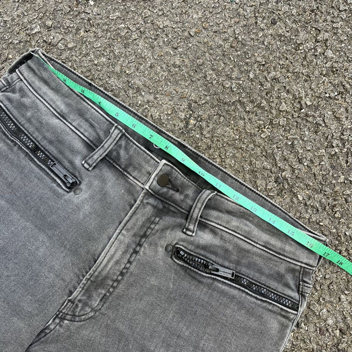 GU × Undercover Undercover × GU Damage Jeans Gray Pants Distressed Size US 32 / EU 48 - 5 Thumbnail