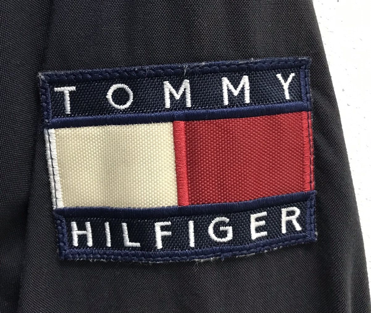 Tommy Hilfiger × Vintage Vintage Tommy Hilfiger Jacket Hoodie Size US L / EU 52-54 / 3 - 9 Thumbnail