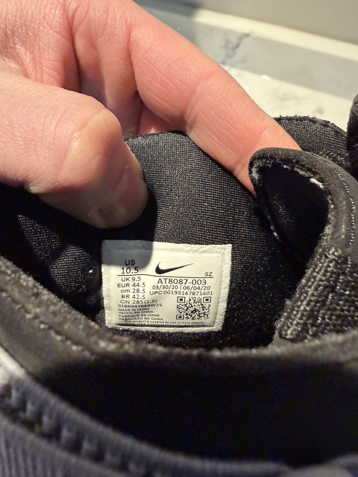 Fear of God × Nike Nike x Fear of god Raid Friends and family Size US 10.5 / EU 43-44 - 6 Thumbnail