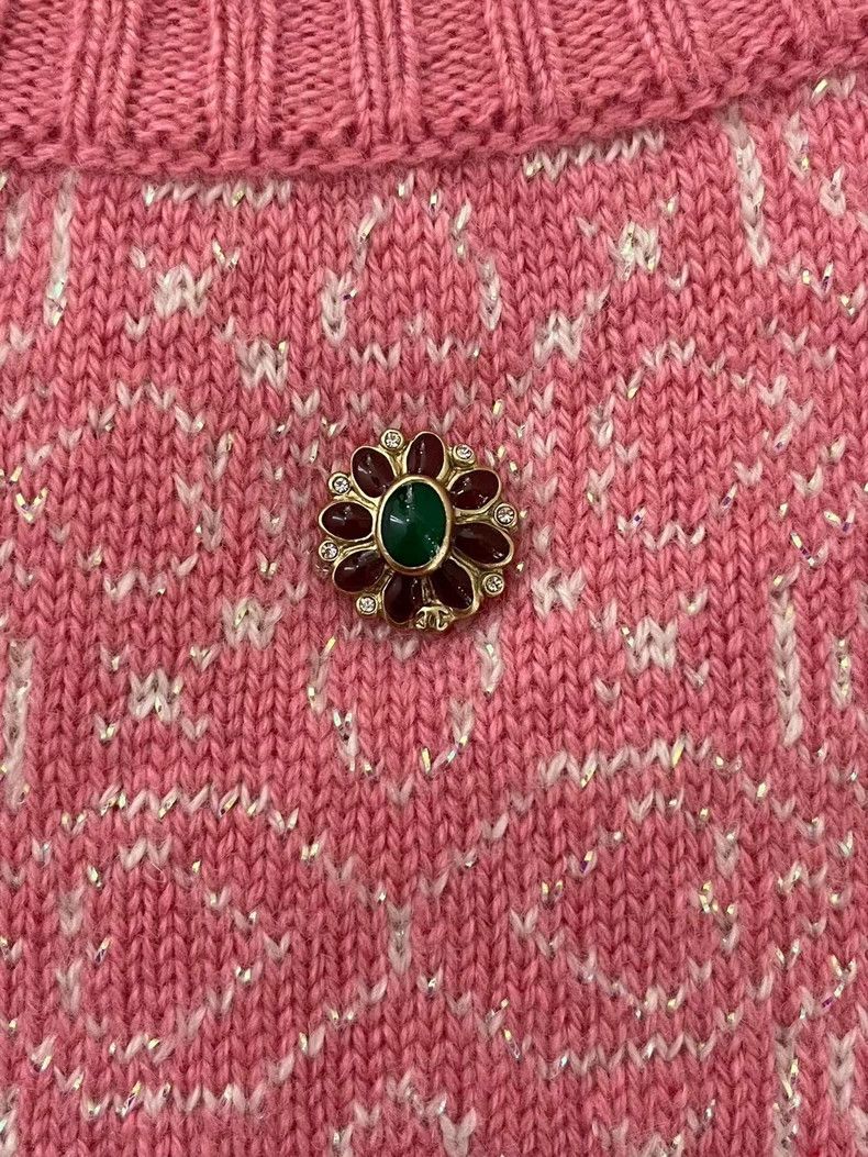 Chanel Chanel Pink gem buckle cashmere sweater Size XXS / US 00 / IT 34 - 4 Thumbnail