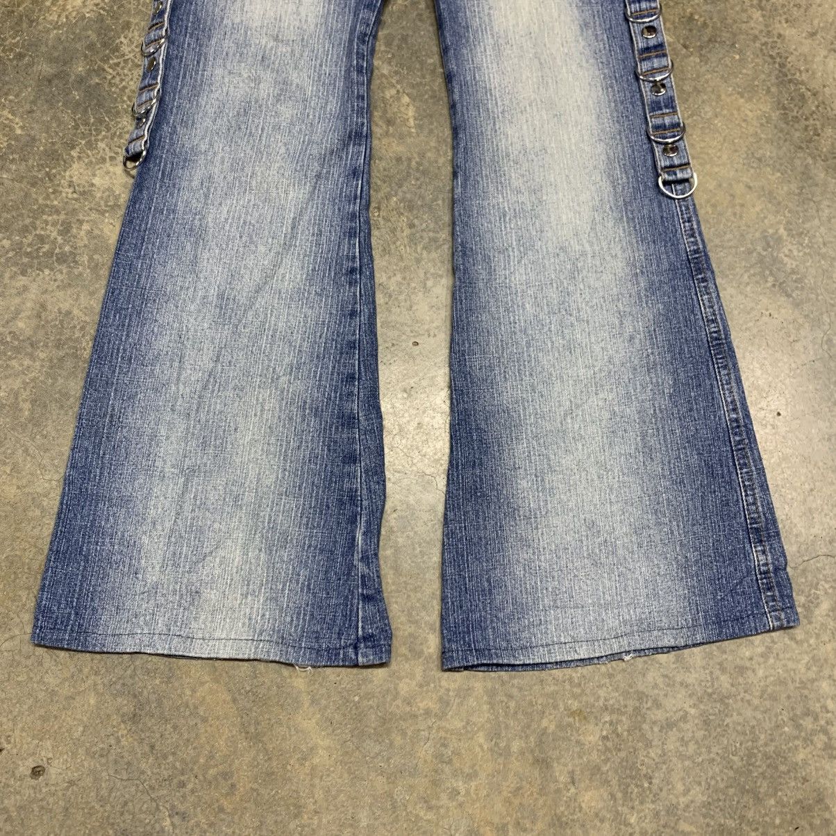 Japanese Brand Y2K Flare Loony Jeans Clawmark Fade Jean Size 27" / US 4 / IT 40 - 6 Thumbnail
