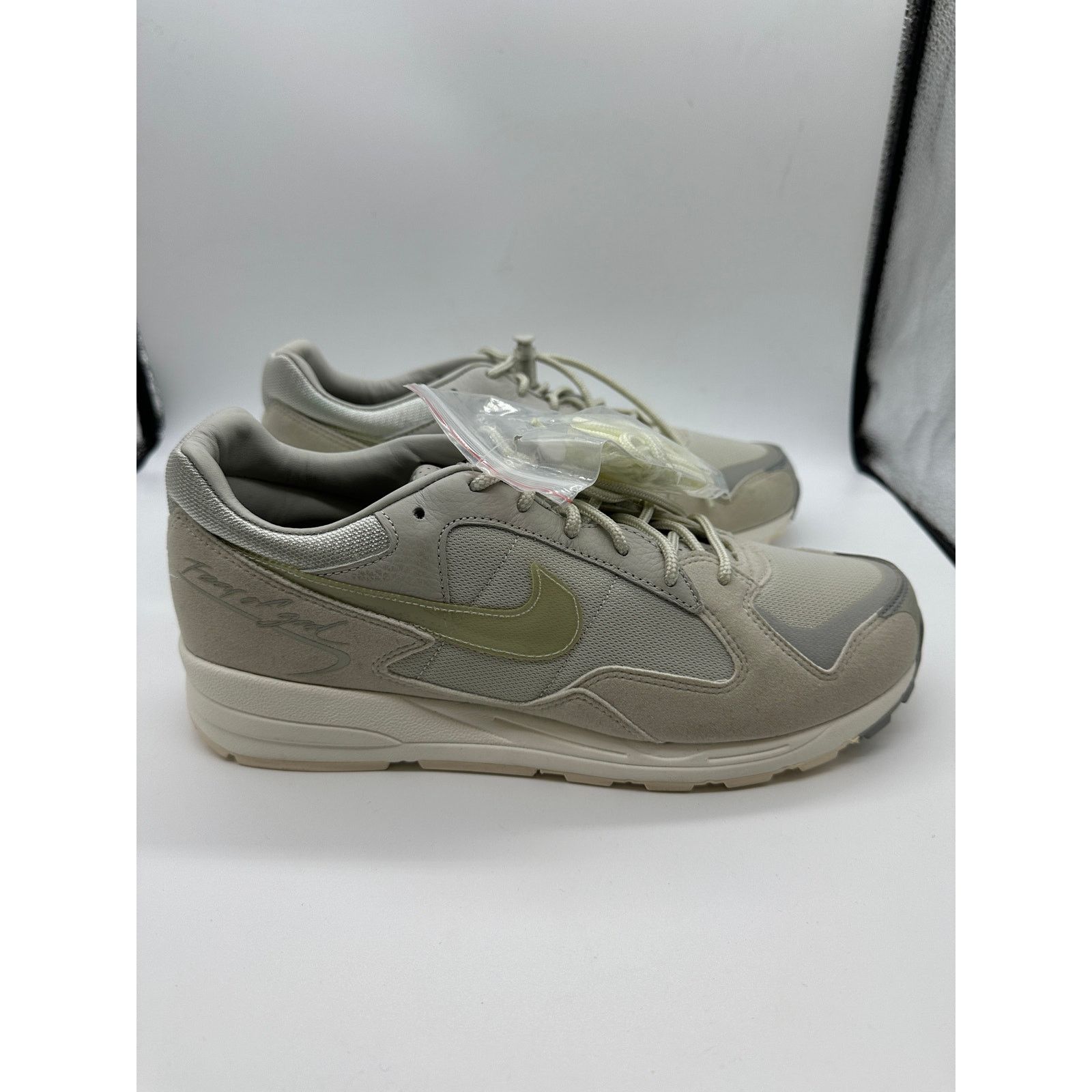 Nike air skylon 2 fear of god light bone deals