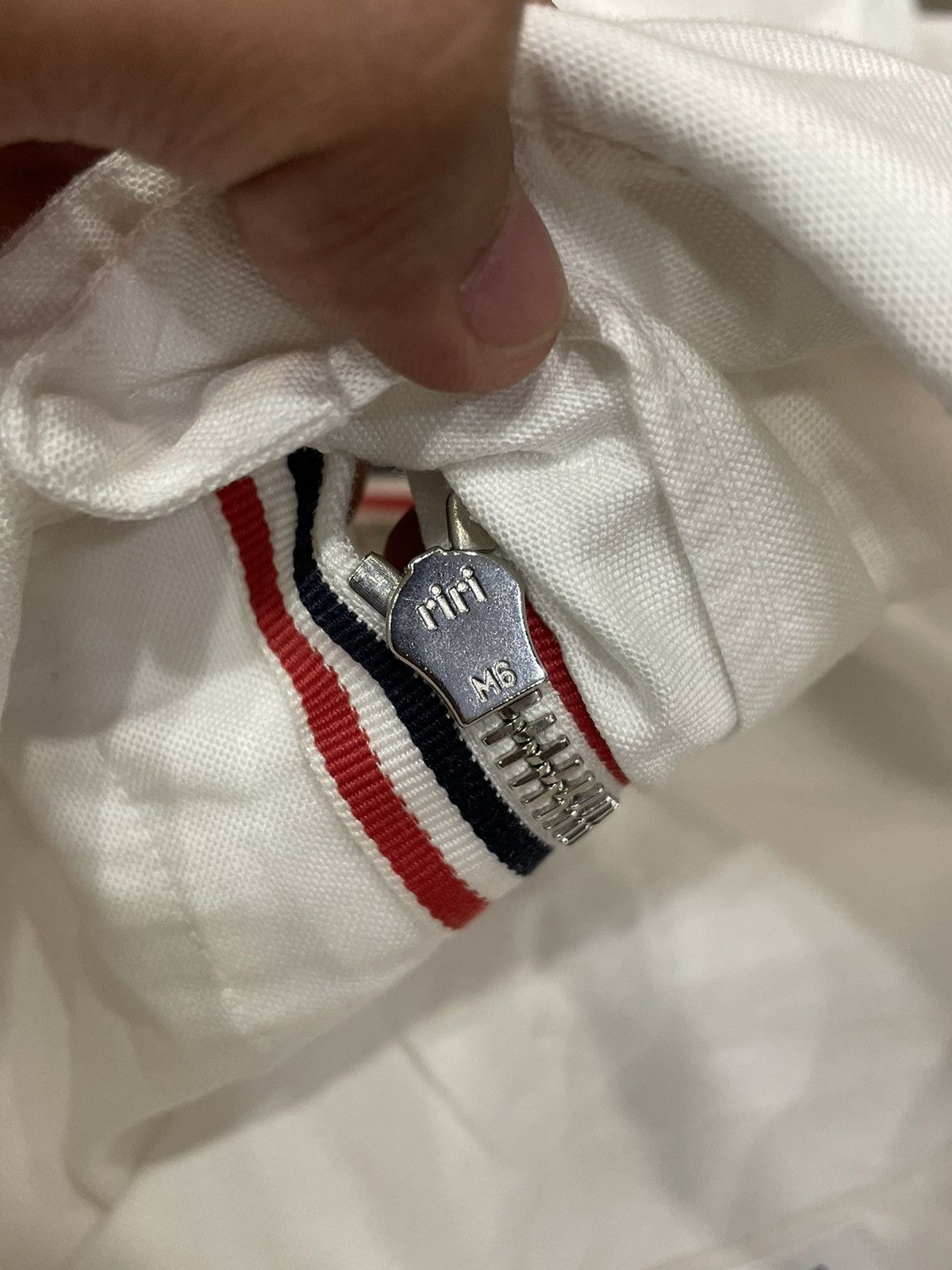 Thom Browne Thom Browne - 4-BAR ZIP-FRONT OXFORD SHIRT Size US M / EU 48-50 / 2 - 12 Thumbnail