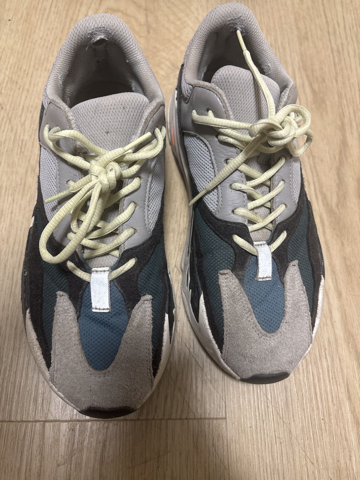 Yeezy Yeezy 700 Wave Runner Size US 9 / EU 42 - 1 Thumbnail