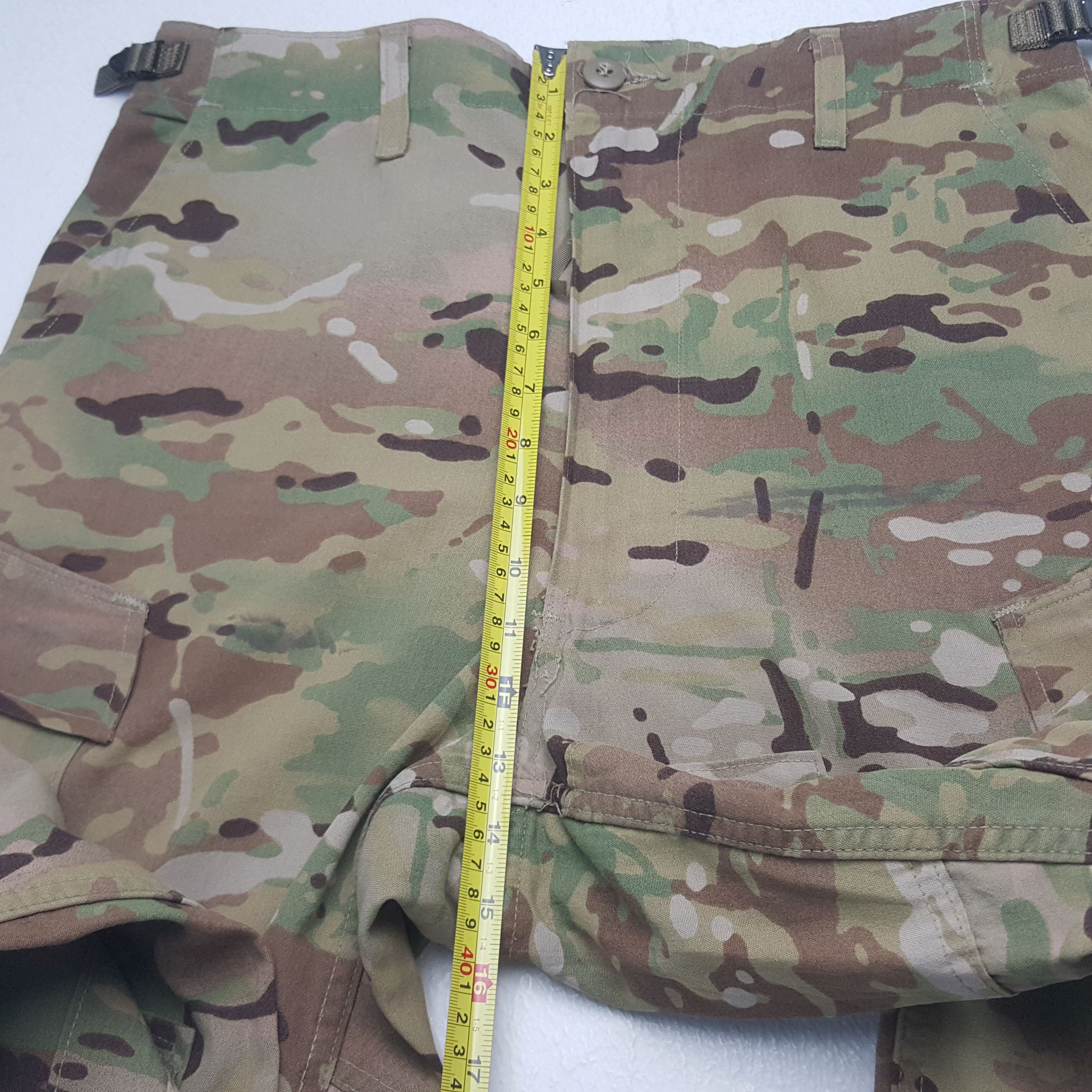 Vintage Vintage Military Camo Cargo Style Pants Size US 33 - 8 Thumbnail