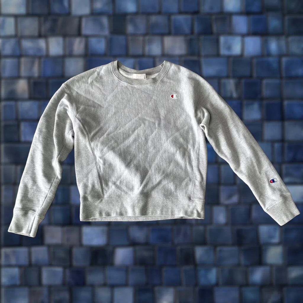 Champion Champion Reverse Weave Sweatshirt Womens Small Gray Fleece Pullover Crew Neck Long Sleeve Regular Fit Logo Solid Vintage? No—remove mystery. Size S / US 4 / IT 40 - 1 Thumbnail