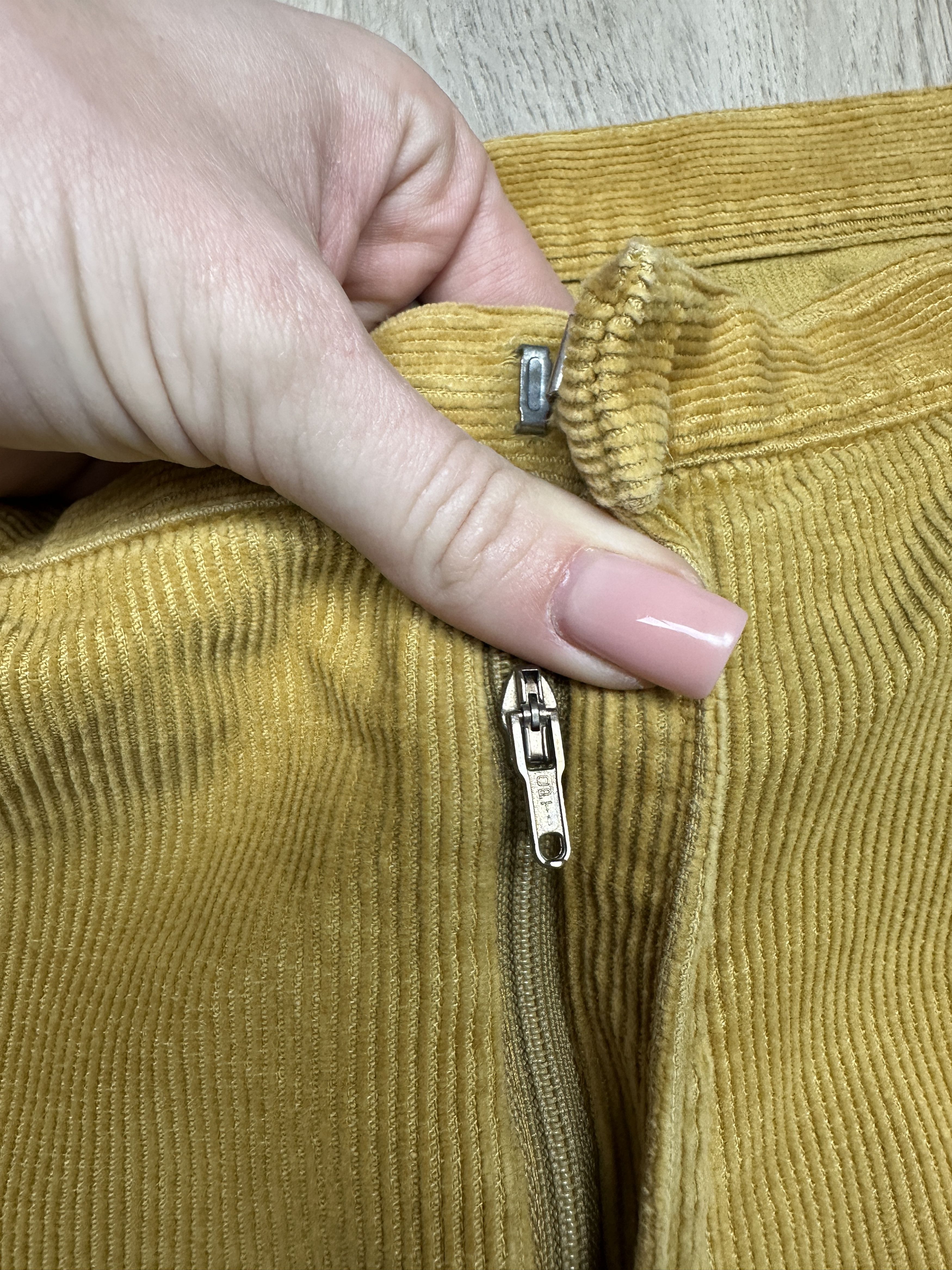 Burberry Burberry Vintage Mens Corduroy Pants Size US 36 / EU 52 - 4 Thumbnail