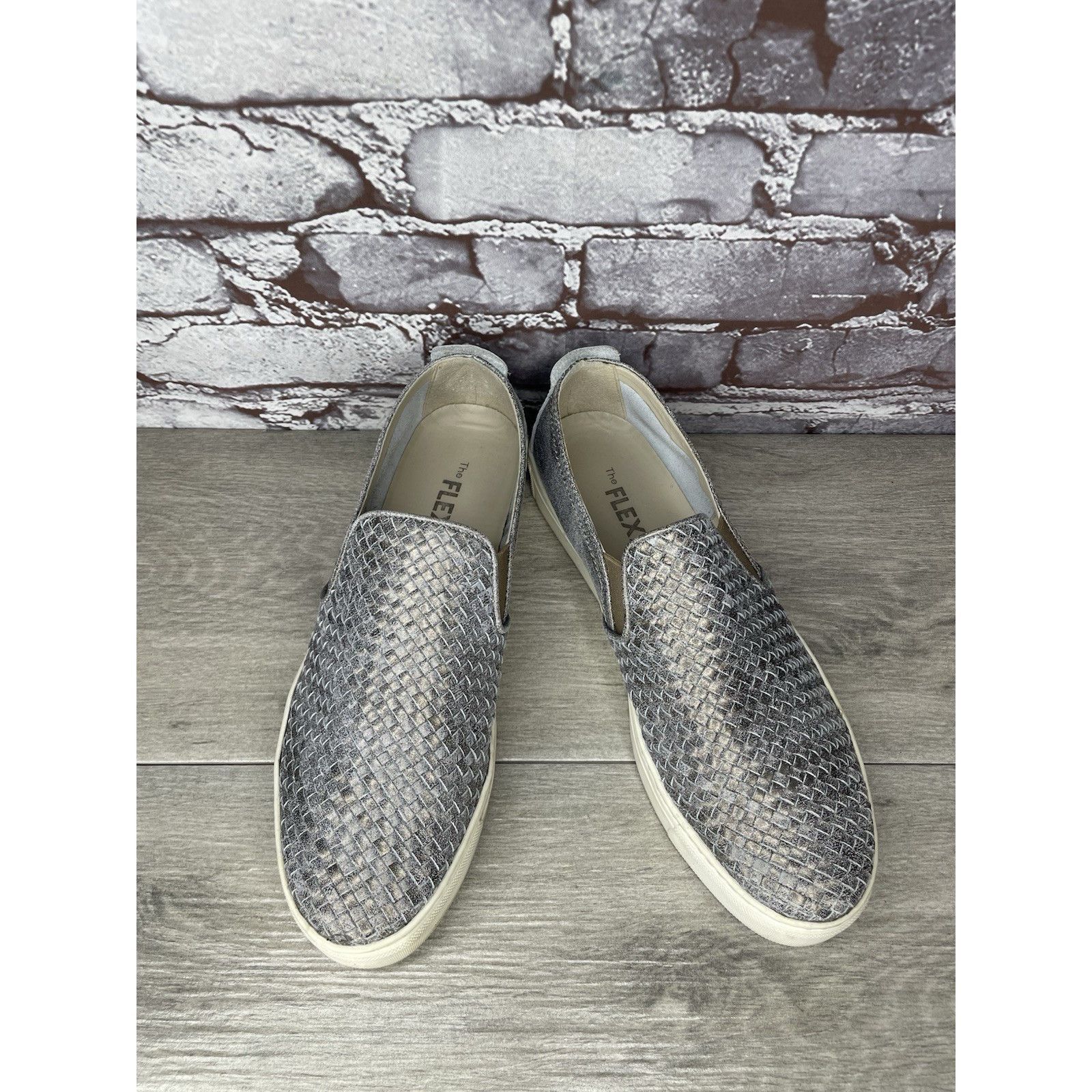 A-Flex The Flexx Silver Leather Shimmer Weaves Woven Sneakers Women Size US 11 / IT 41 - 2 Thumbnail