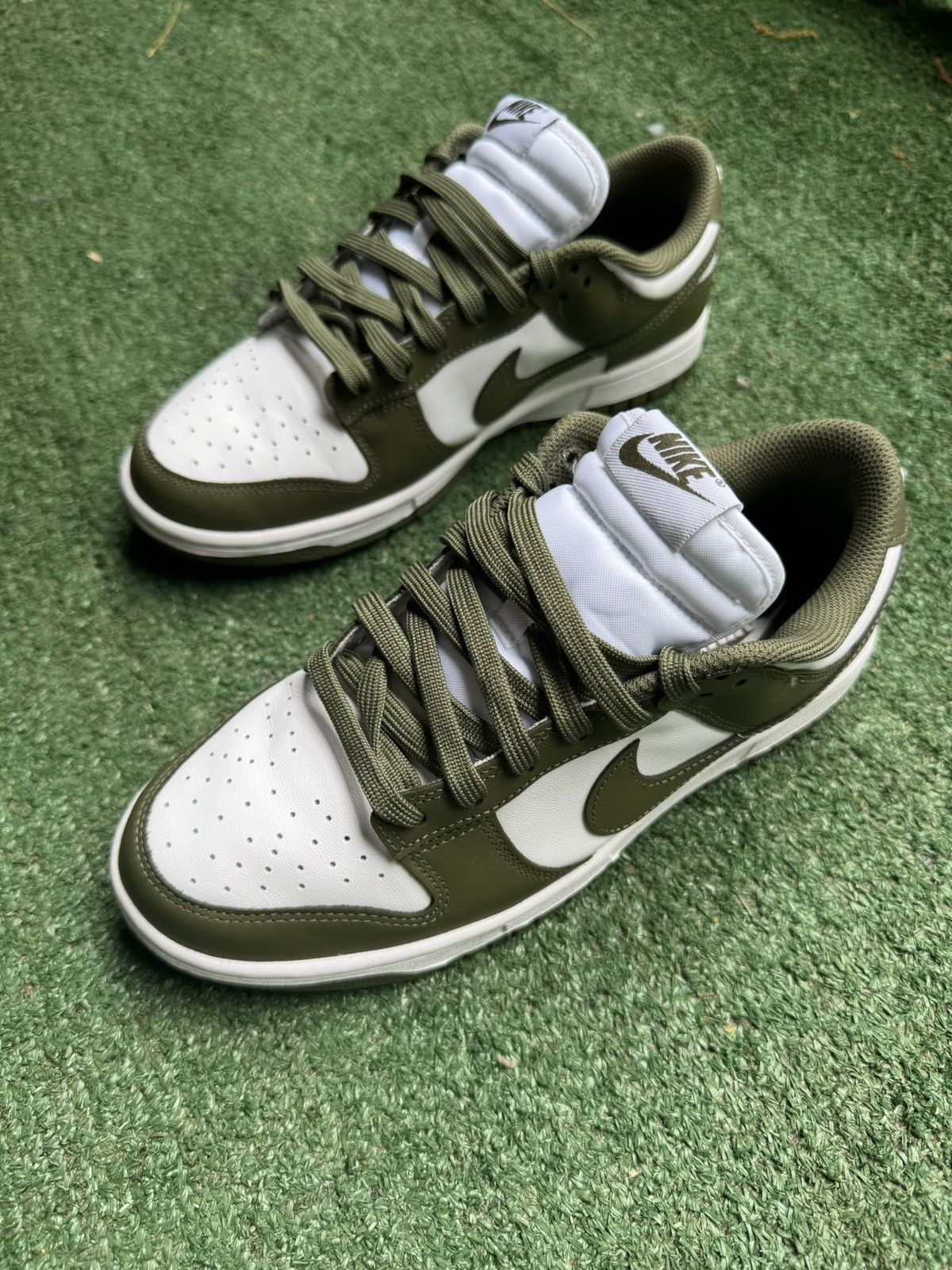 Nike Olive Nike Dunk Low (W9/M7.5) Size US 9 / IT 39 - 1 Thumbnail
